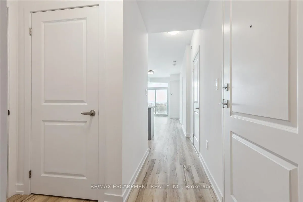 450 Dundas Street E #1001