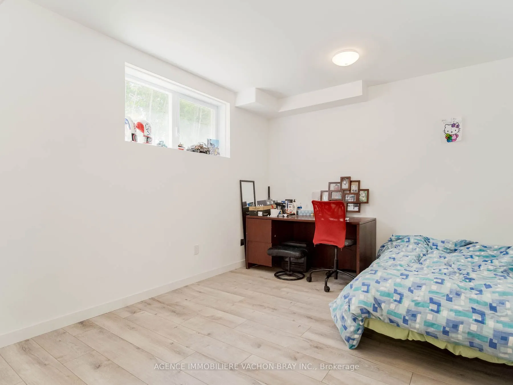 3814 Lakeside Drive
