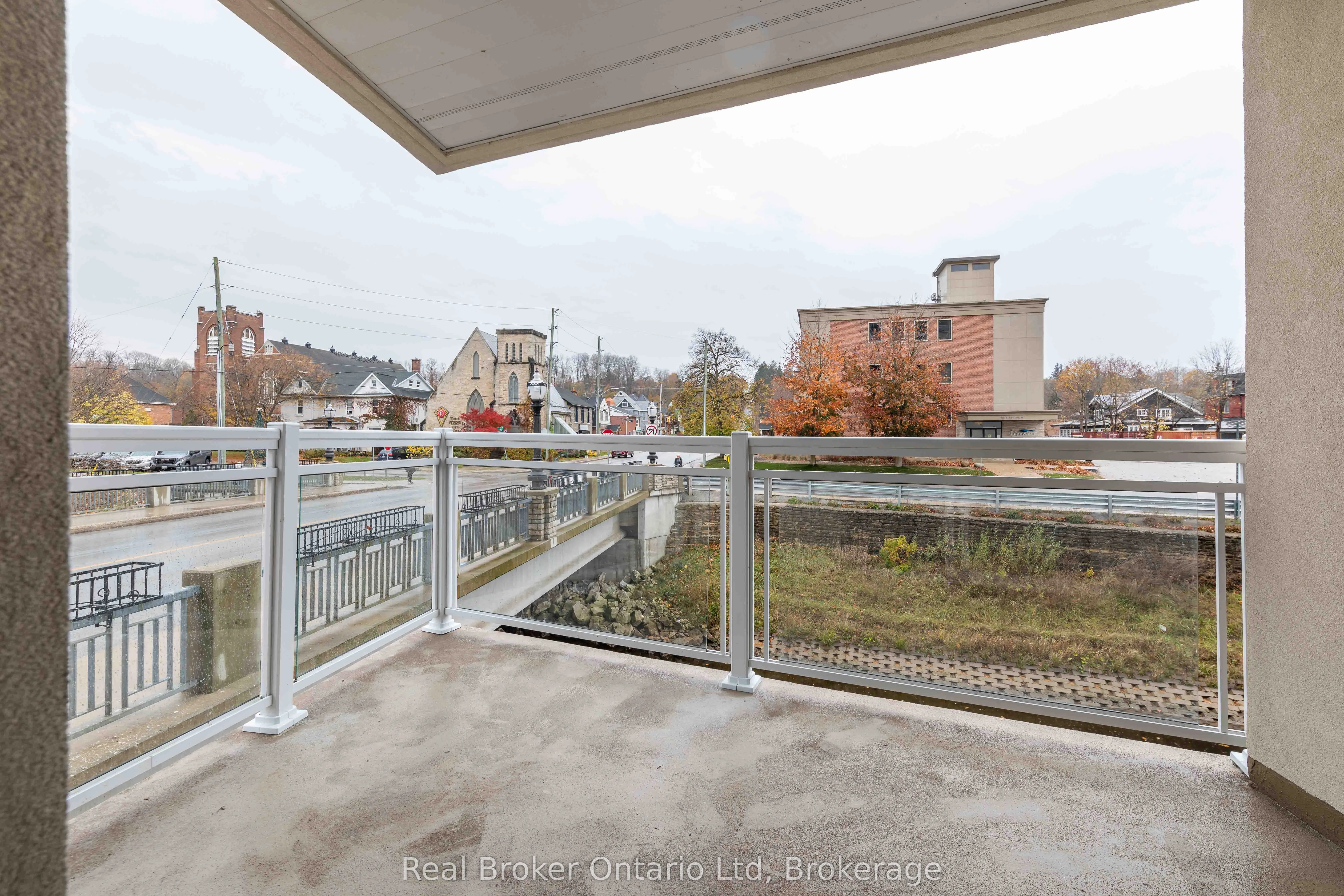 80 9th Street E #105