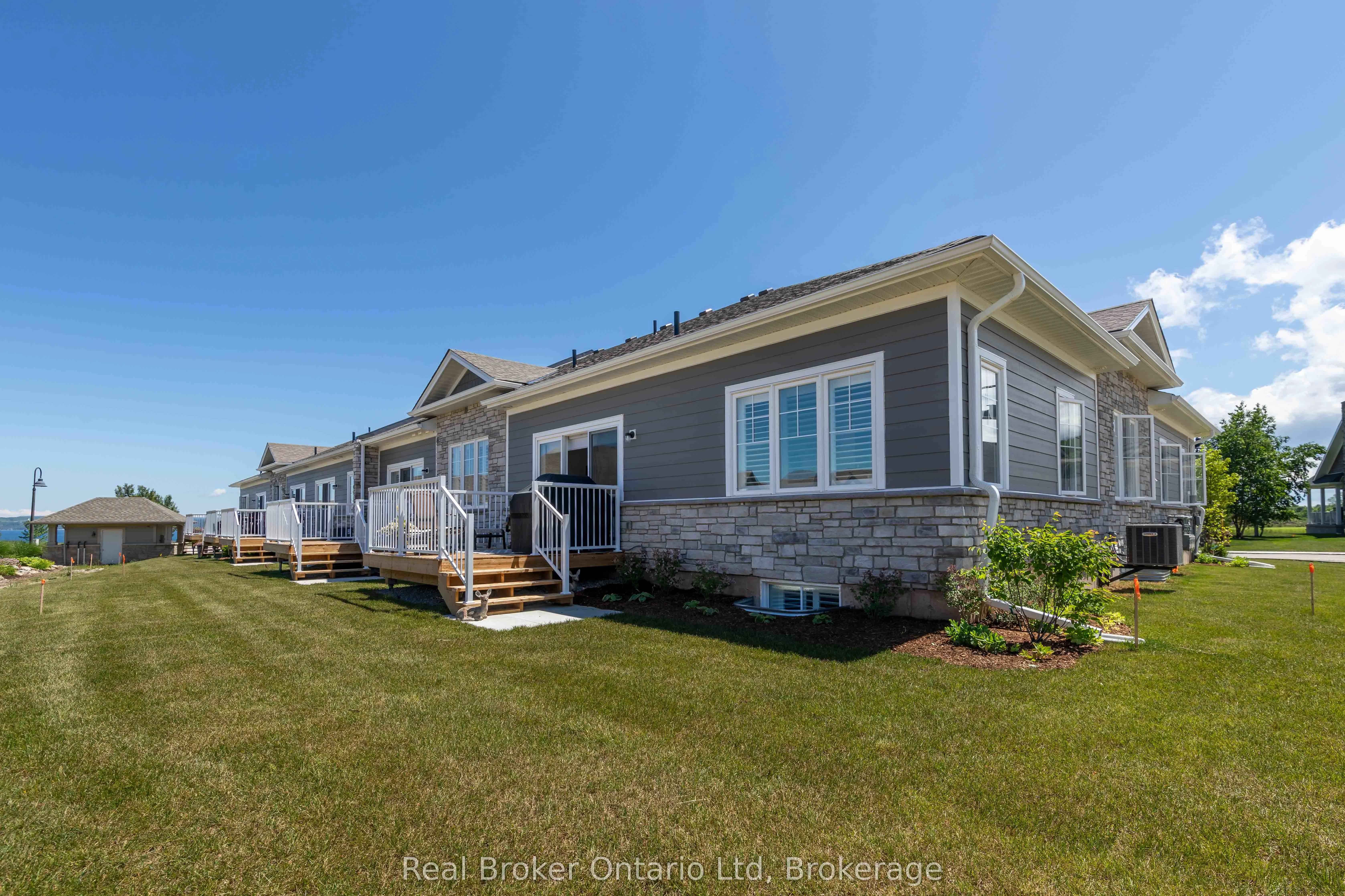 221 Ironwood Way #18