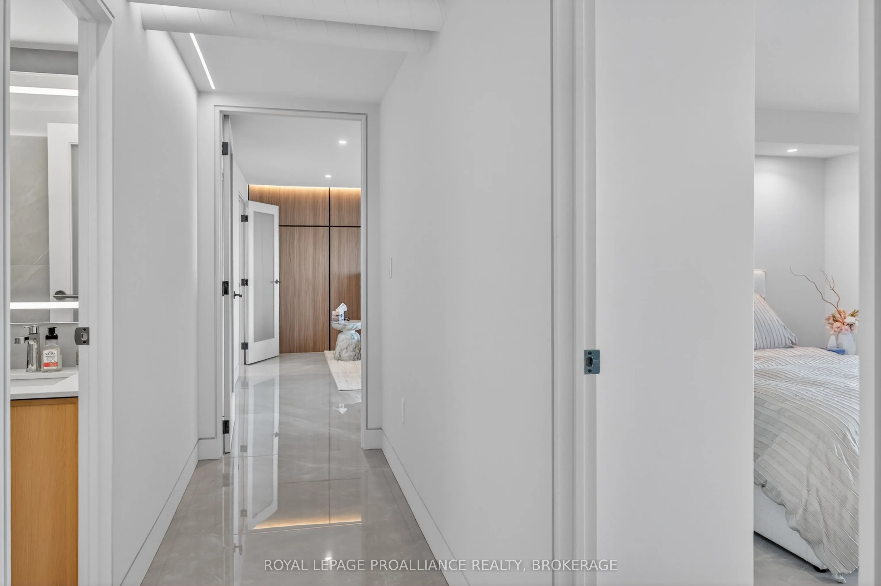 165 Ontario Street #505