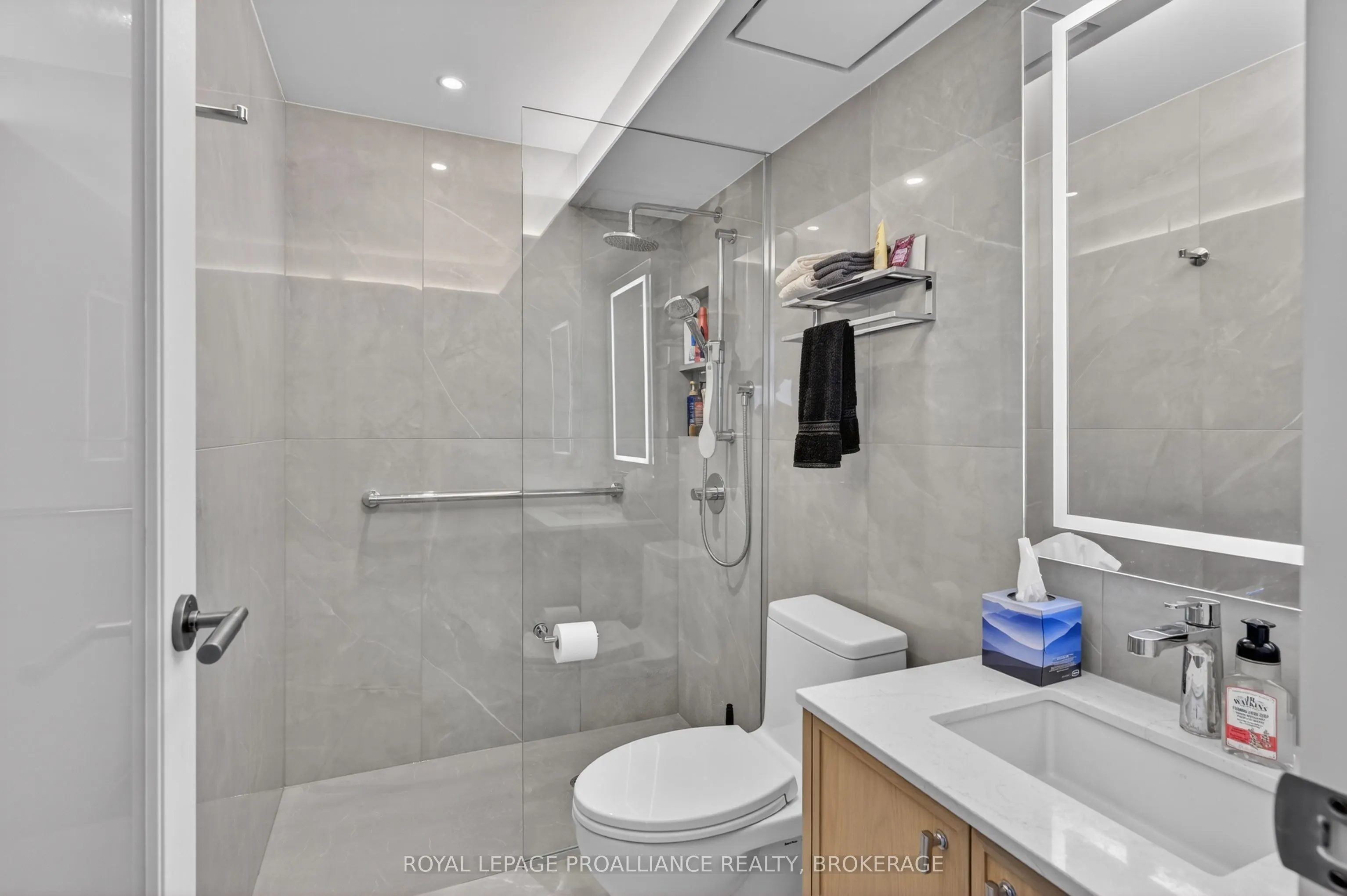 165 Ontario Street #505