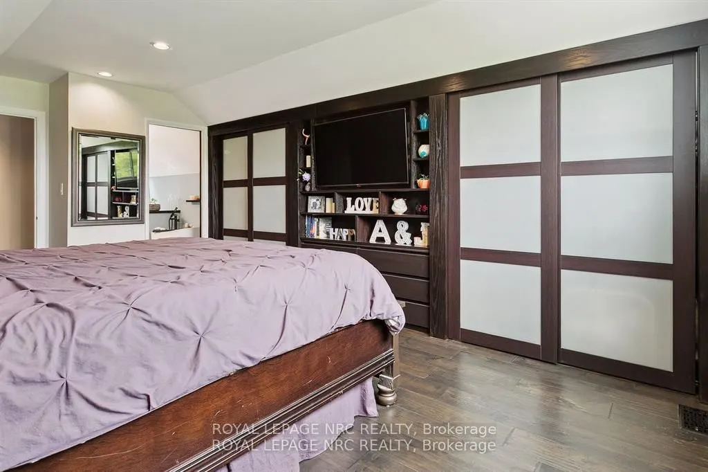 5240 Marcel Crescent