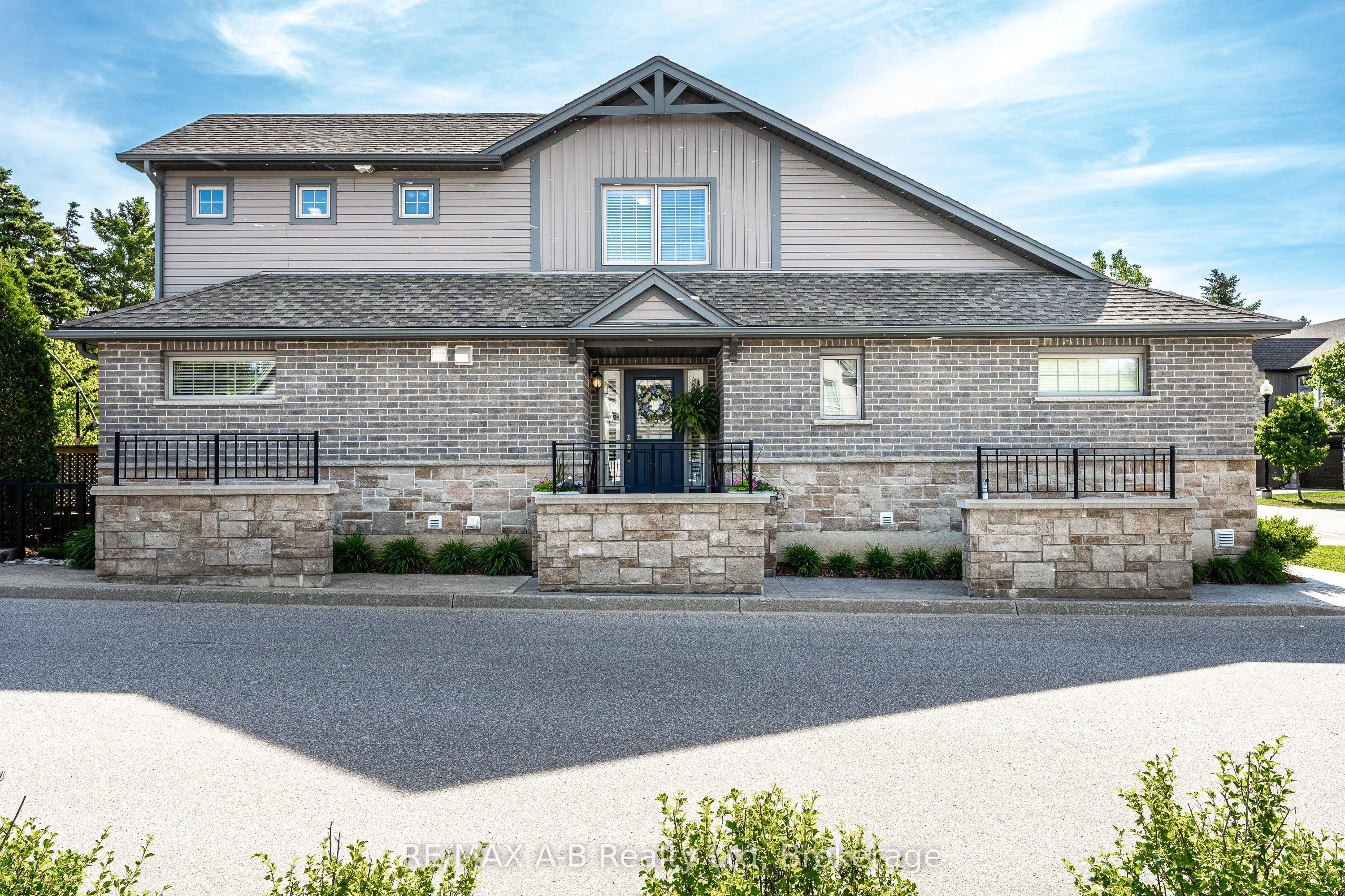 55 Harrison Street #11