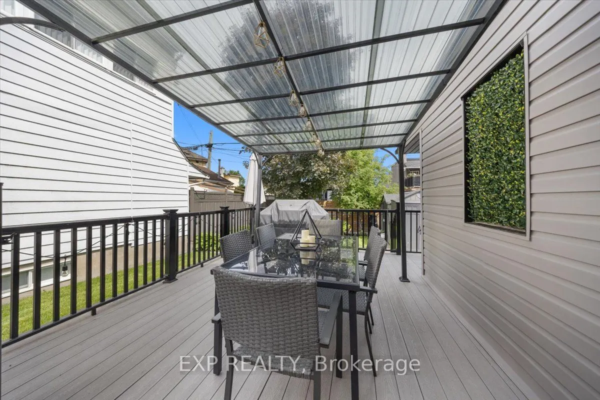 185 Deschamps Avenue