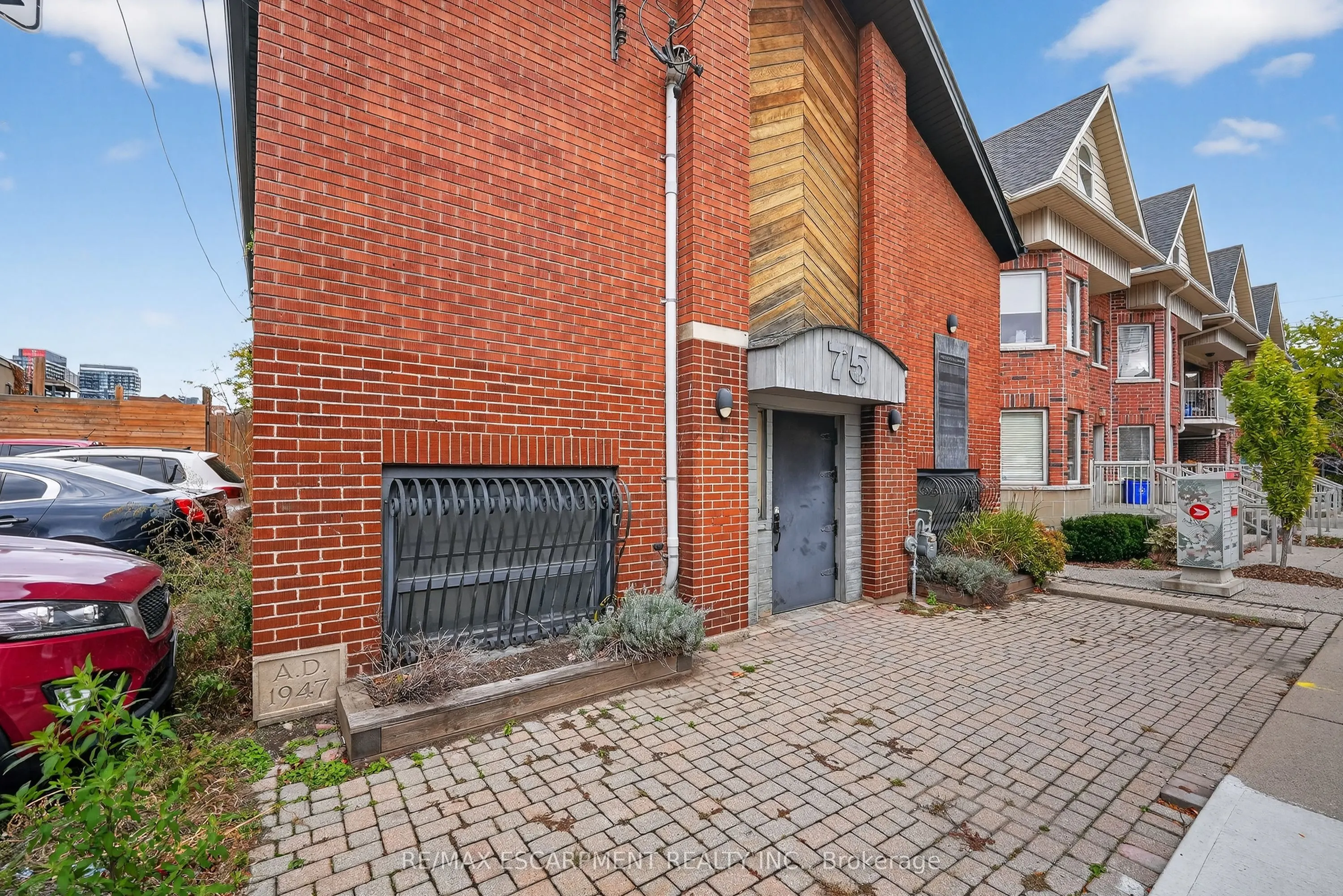 75 Young Street
