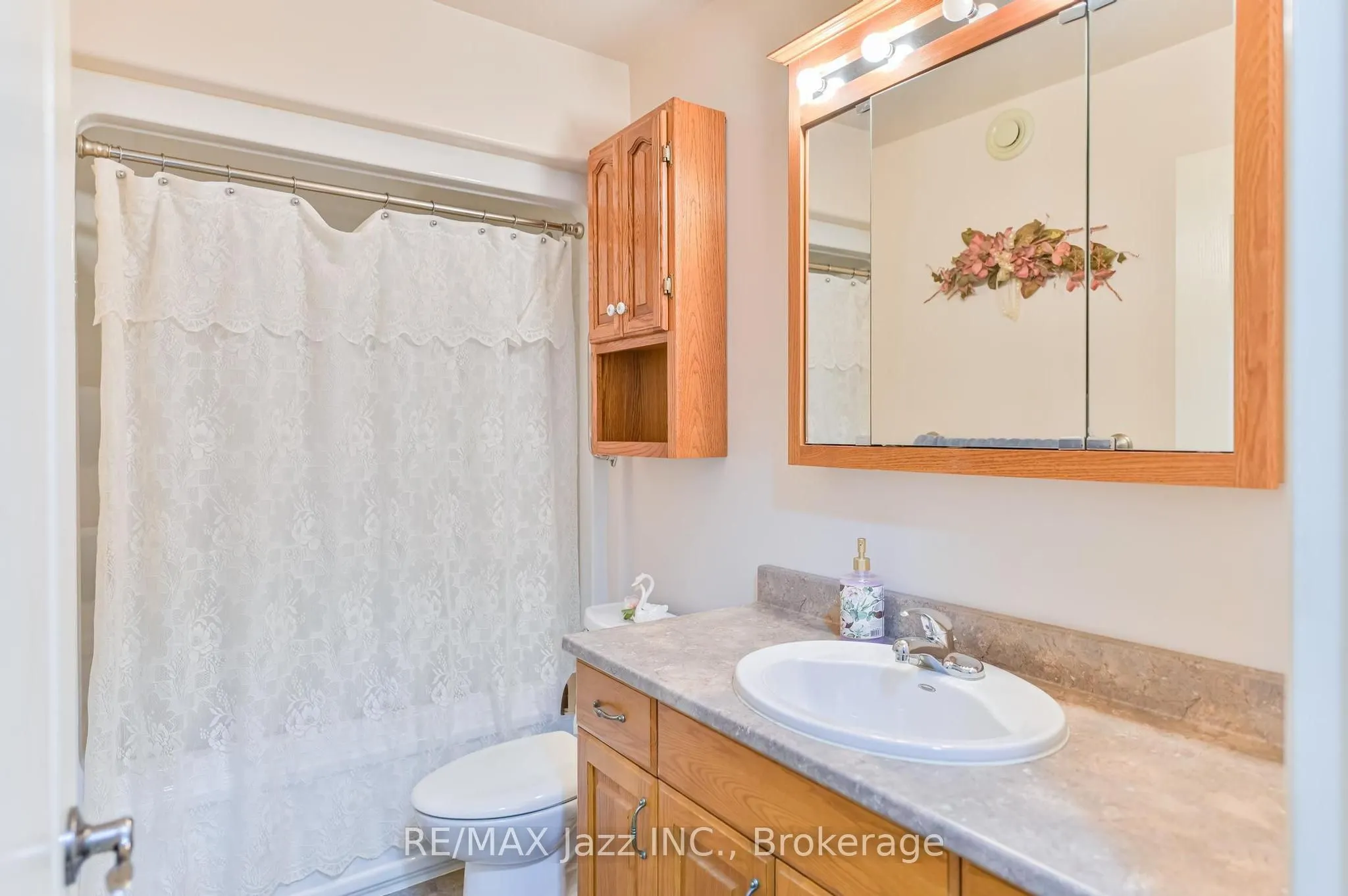 33 Ashwood Crescent