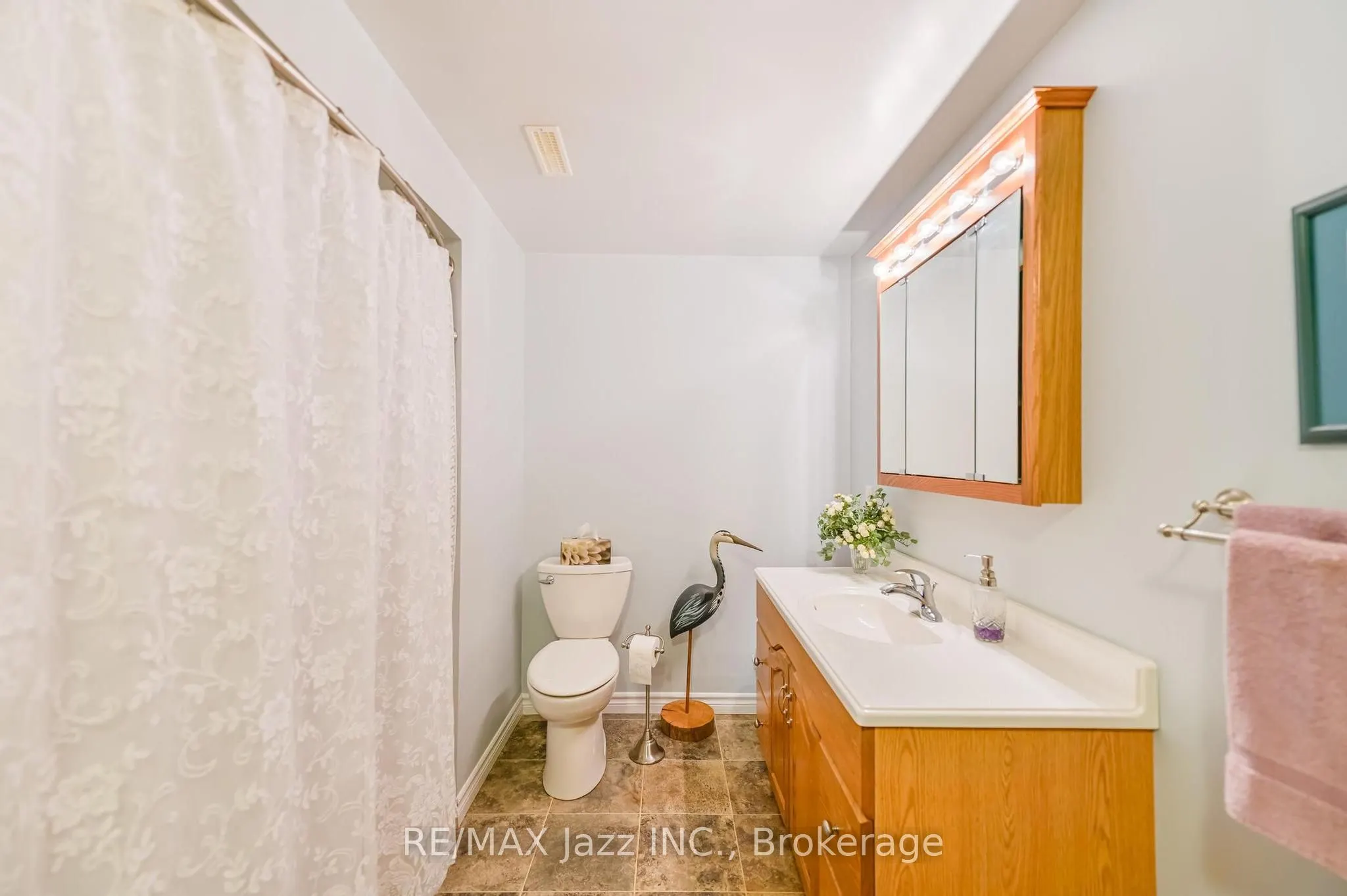33 Ashwood Crescent