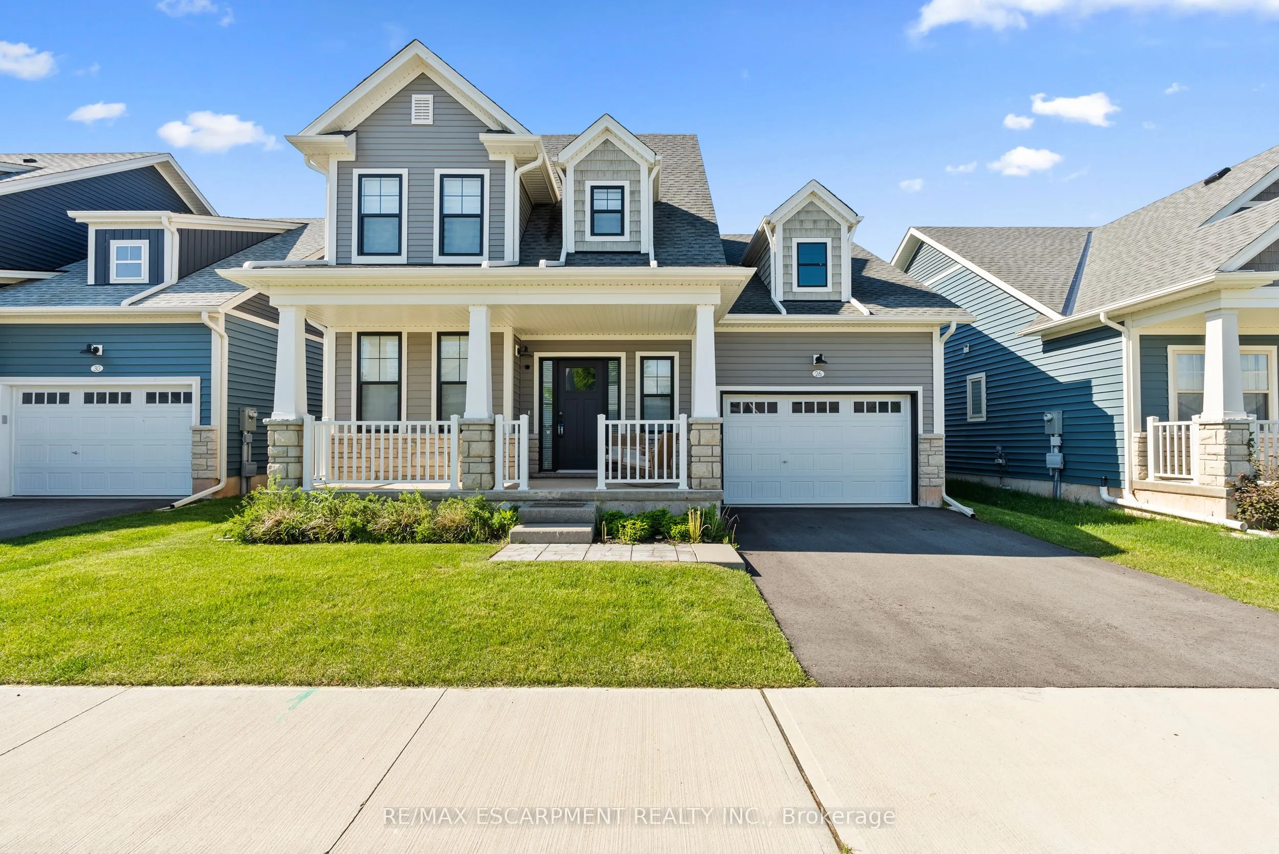 26 BEACHWALK Crescent