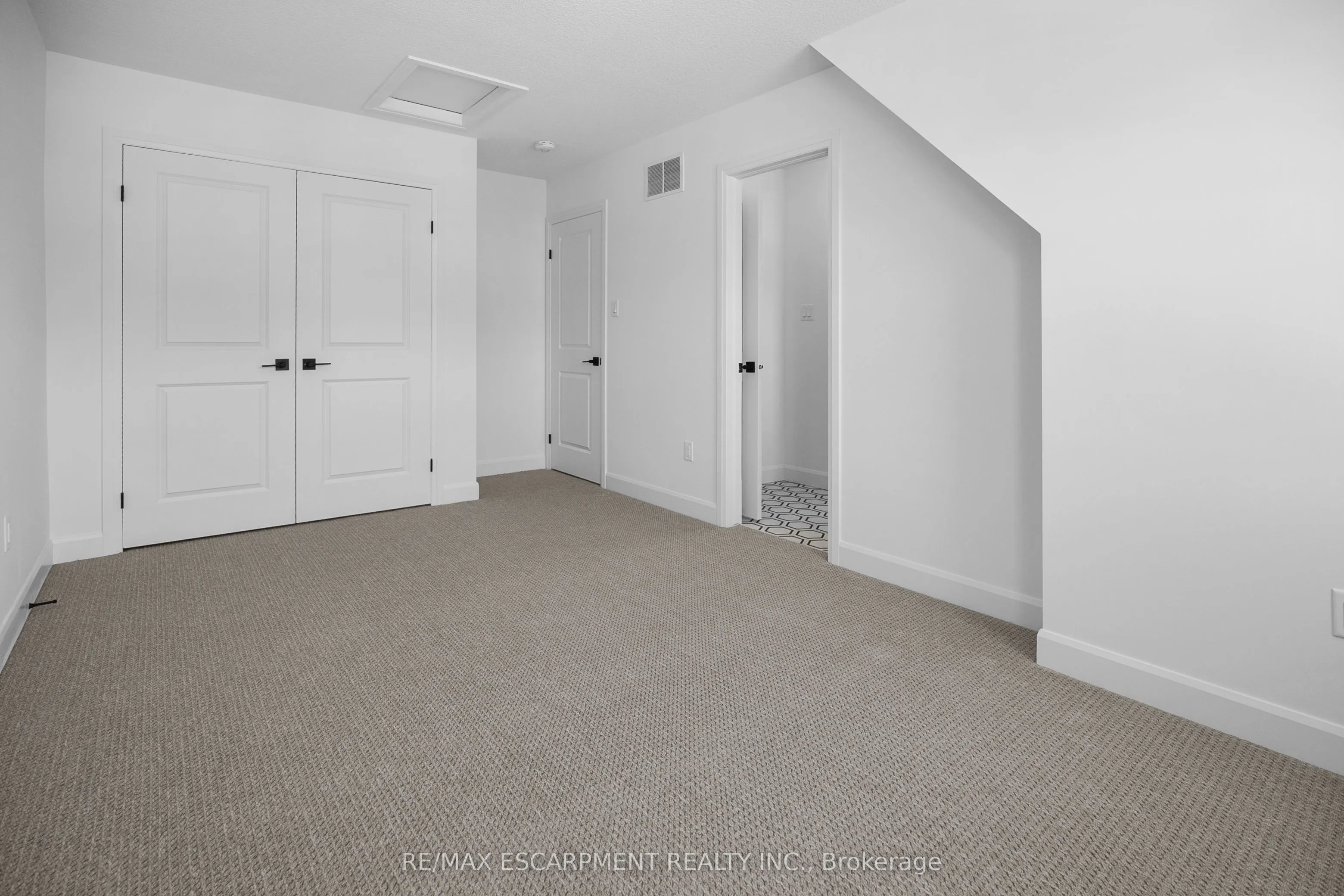 26 BEACHWALK Crescent
