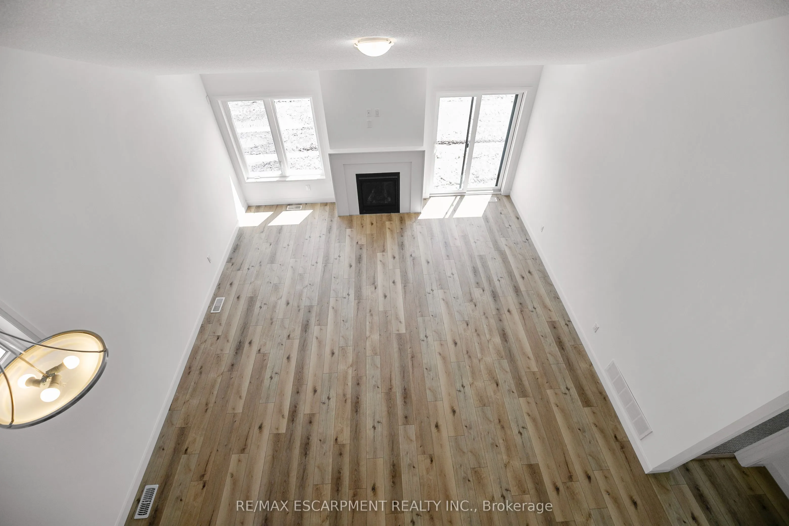 26 BEACHWALK Crescent