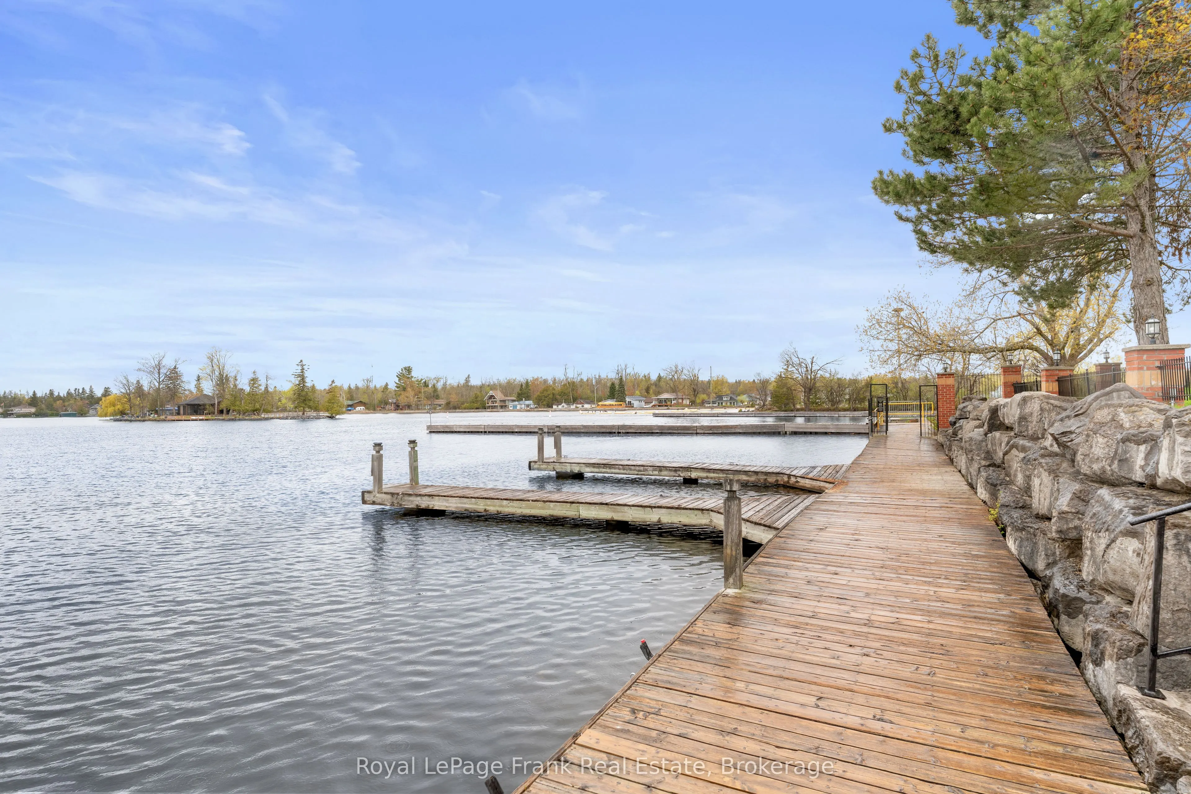 1 Sherwood Street #403