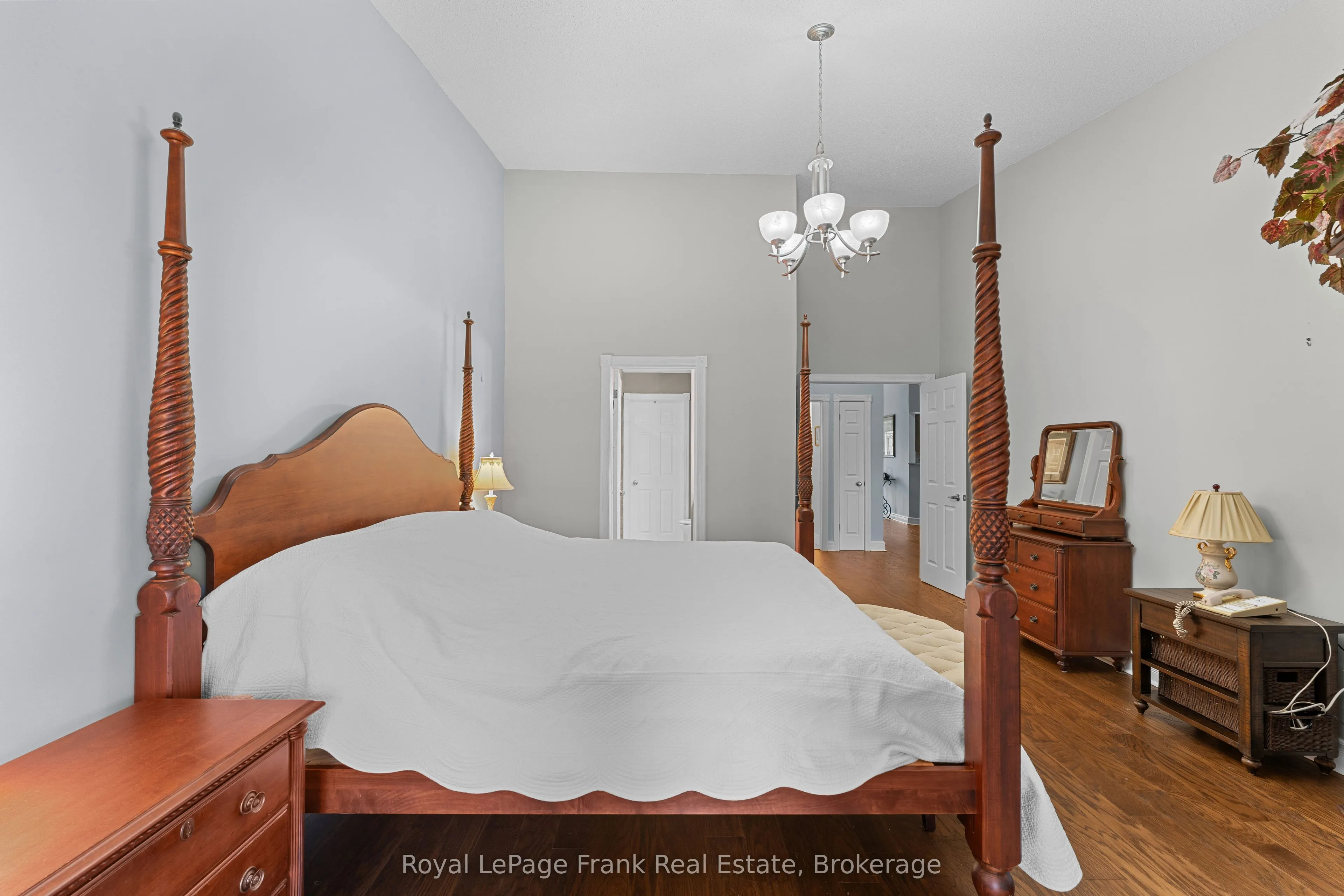 1 Sherwood Street #403