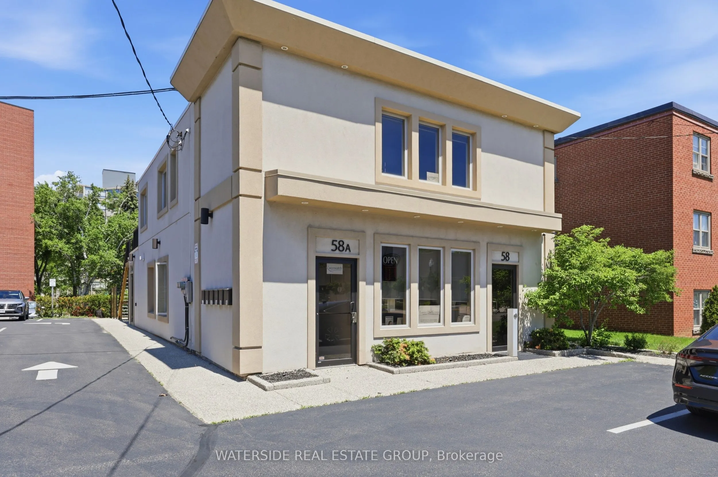 58 King Street W