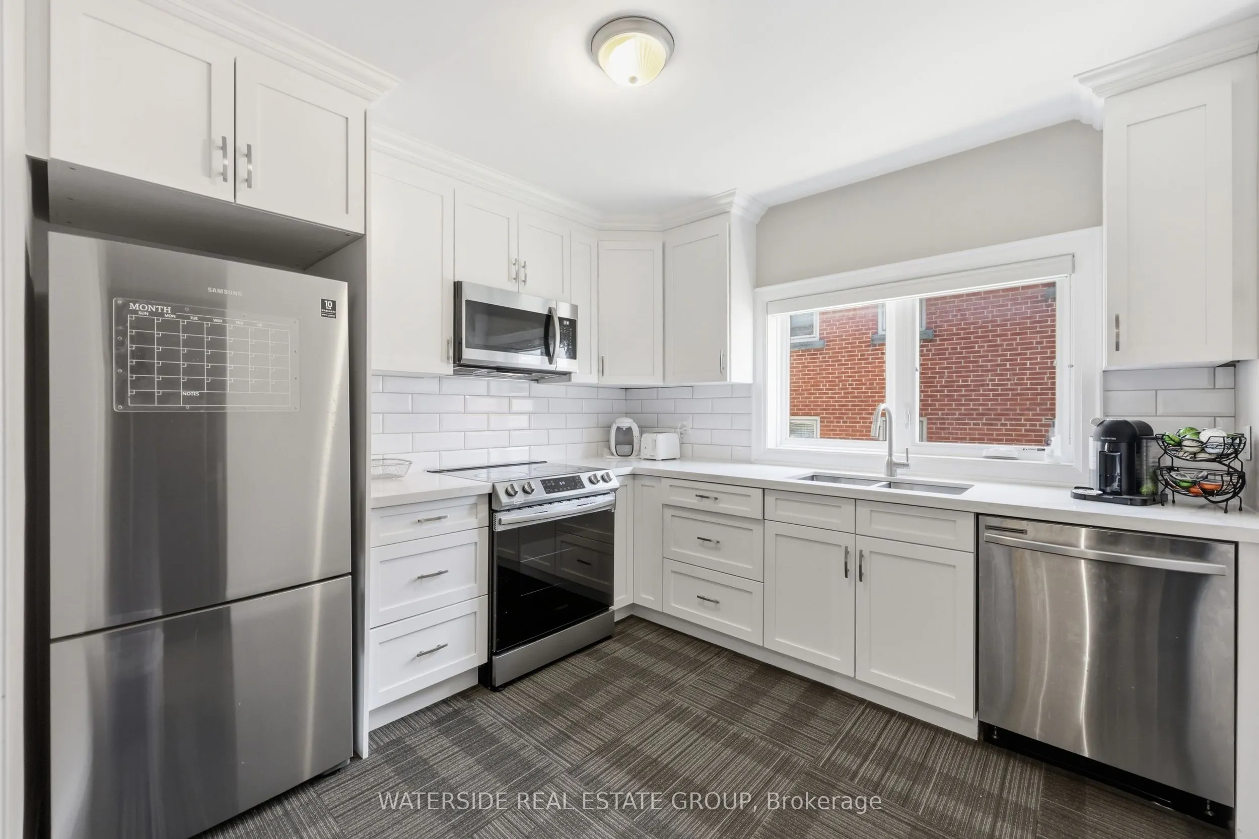 58 King Street W