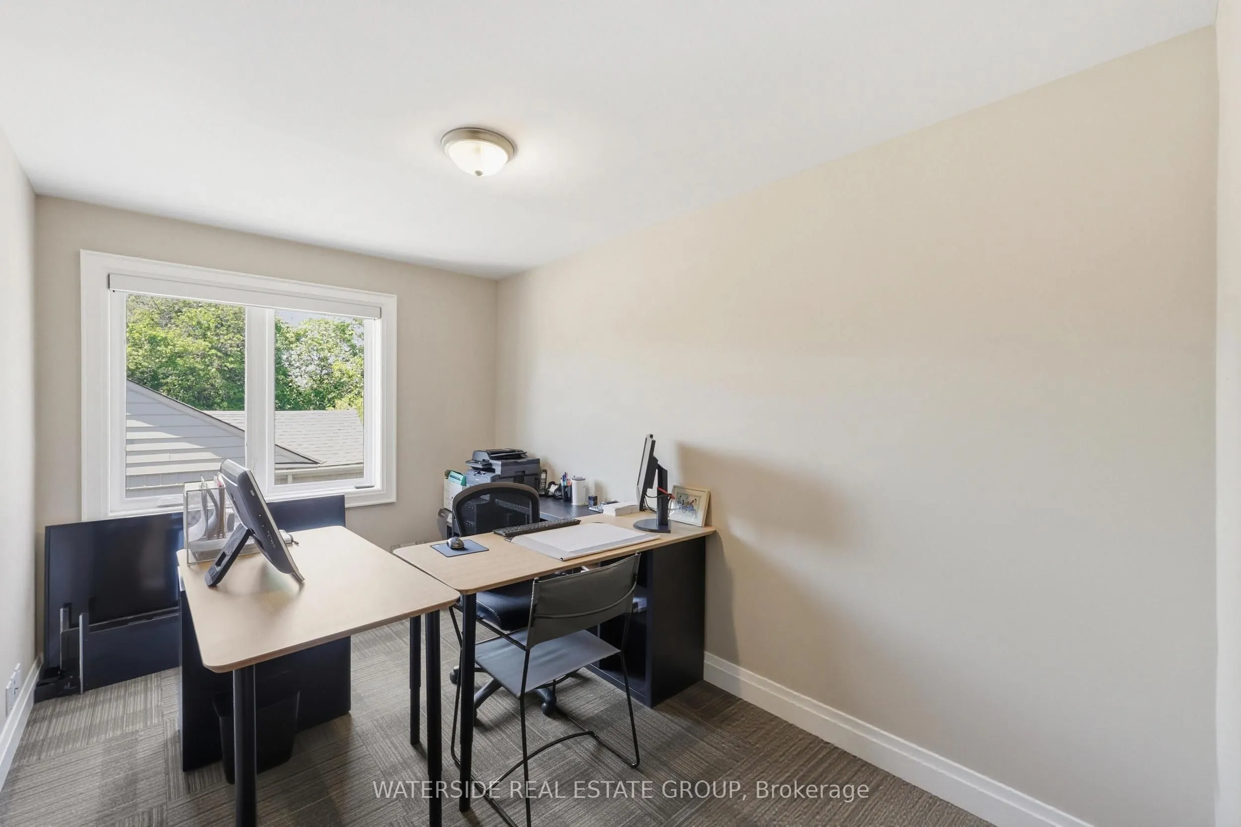 58 King Street W