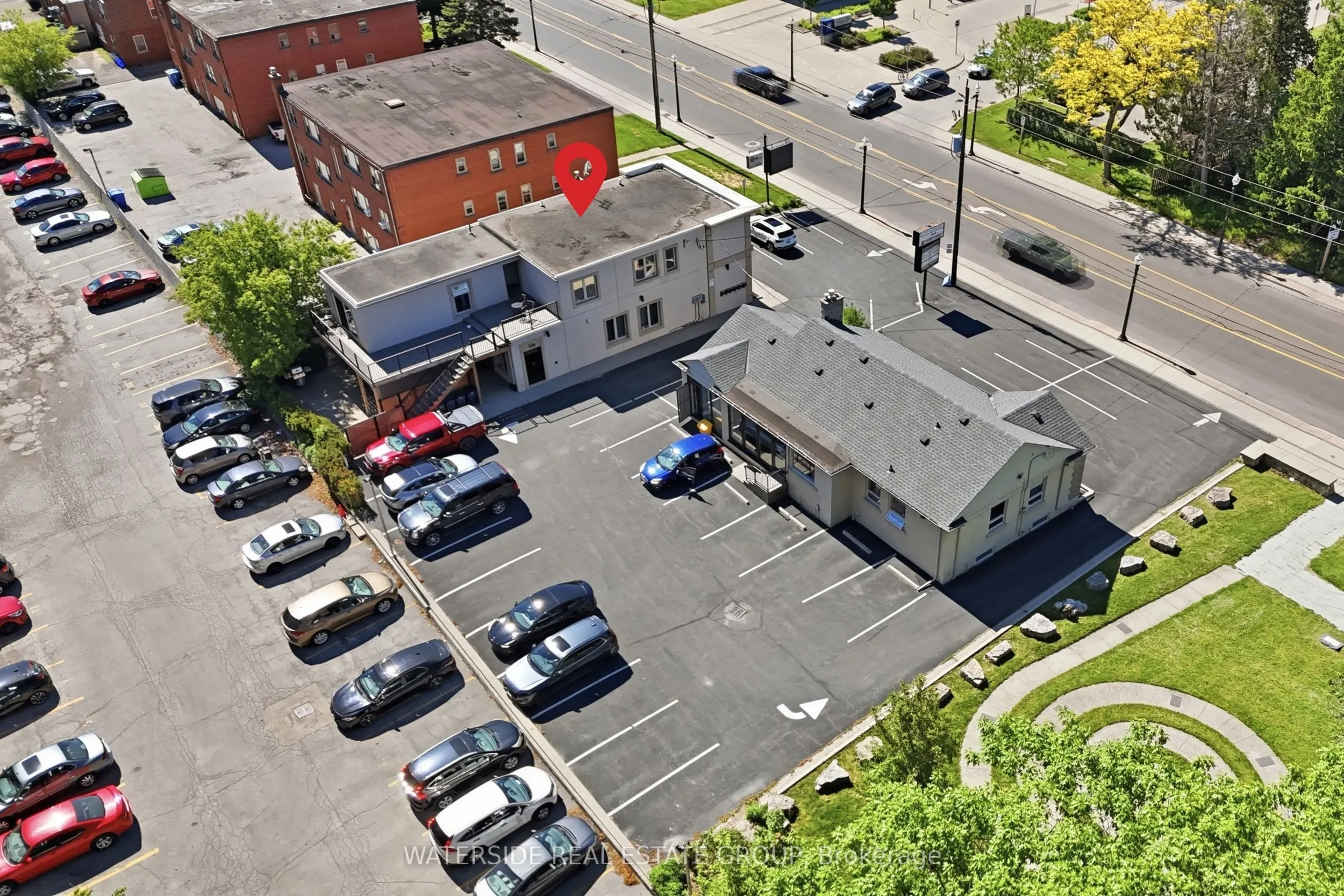 58 King Street W