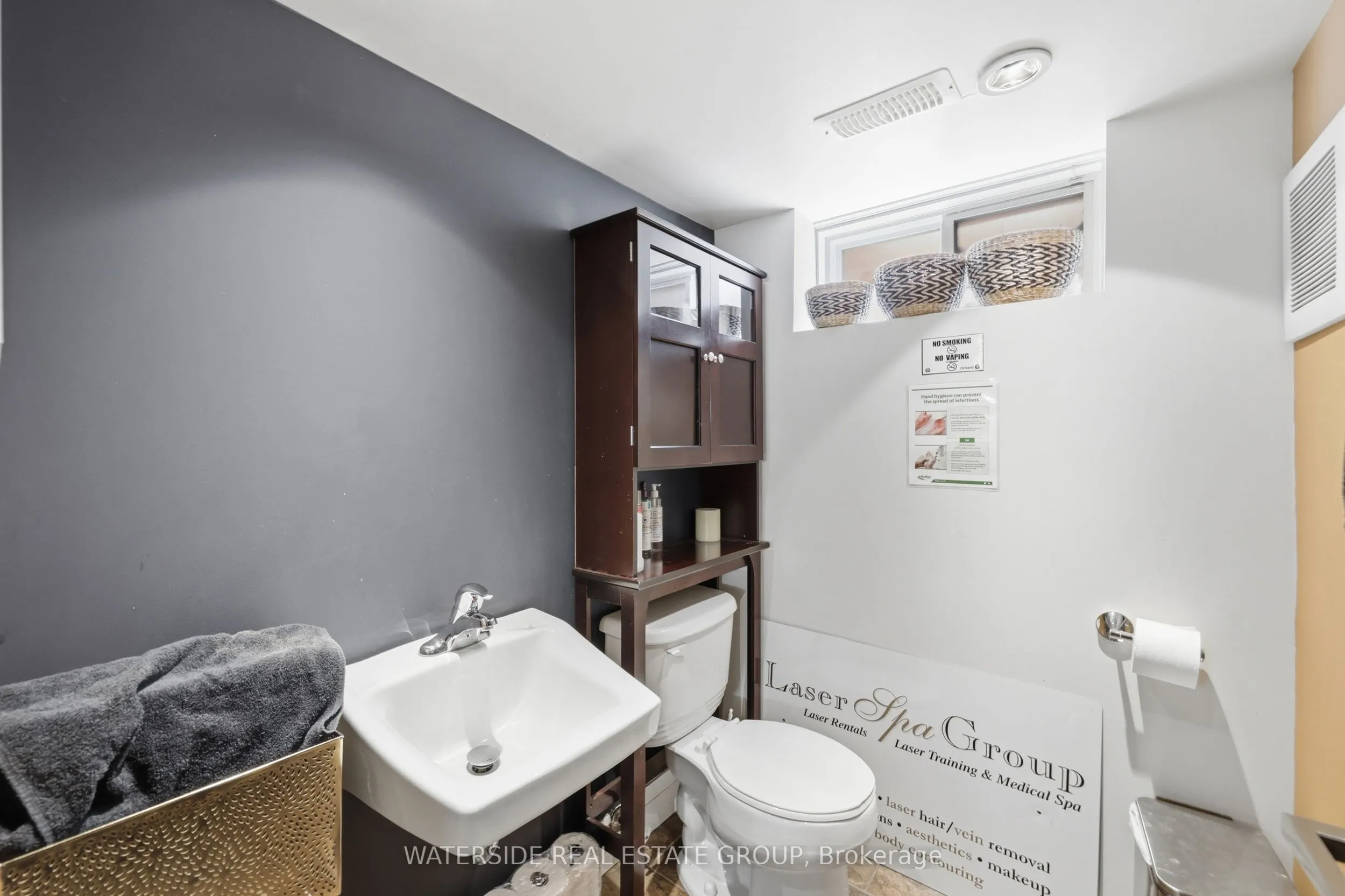 58 King Street W
