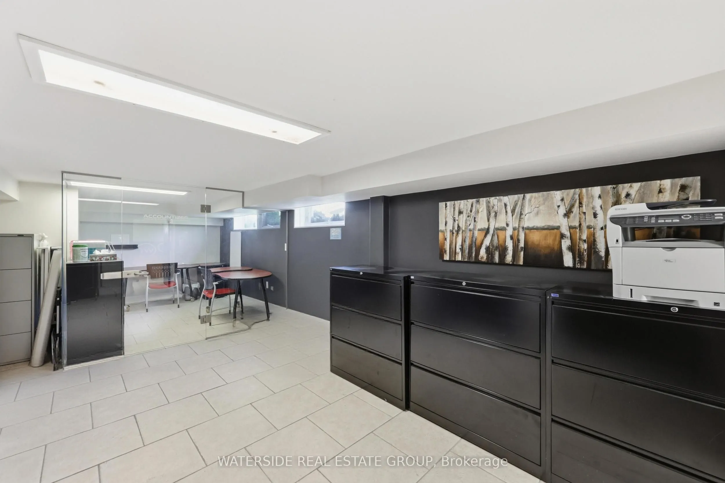 60 King Street W
