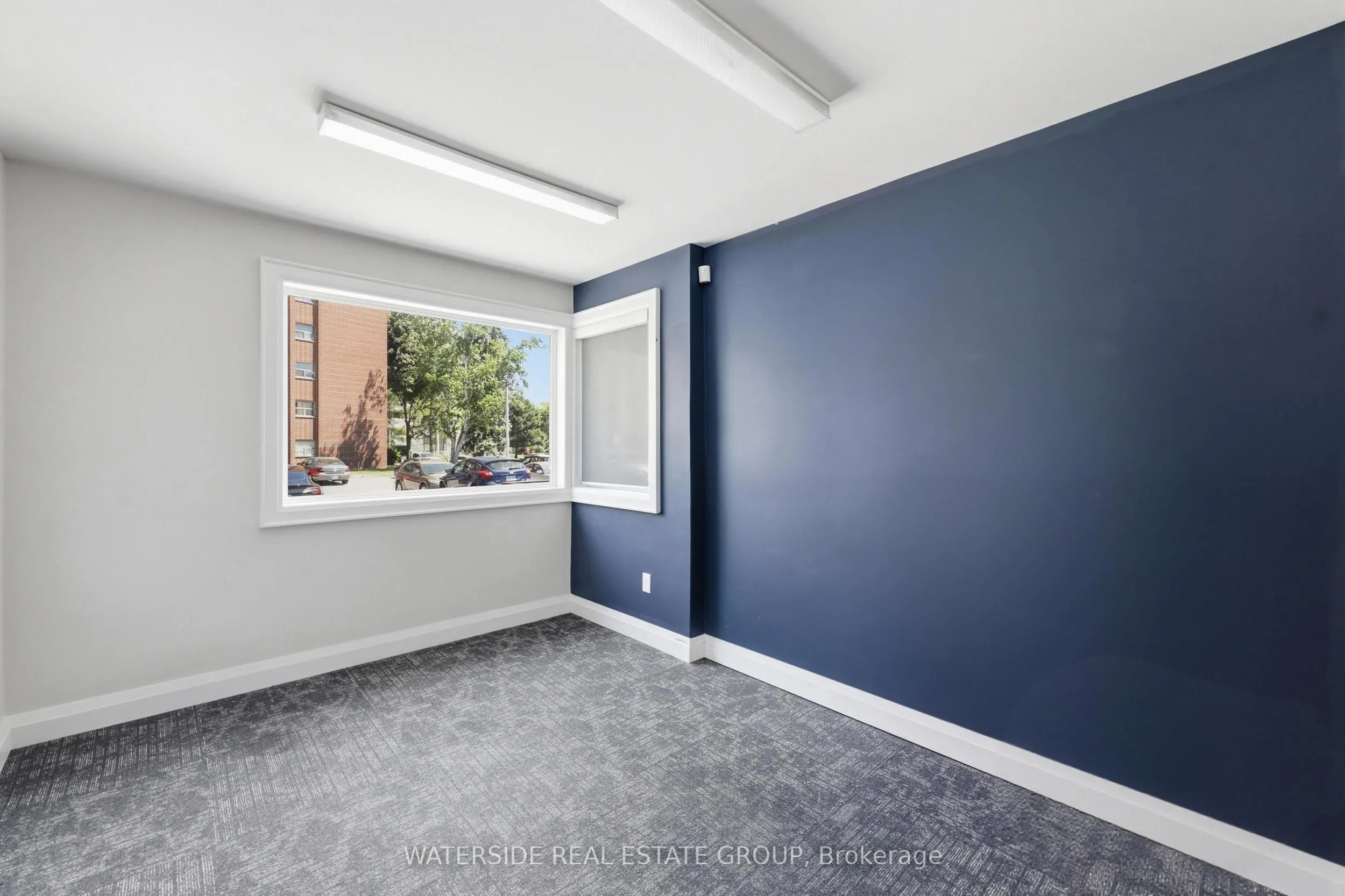60 King Street W