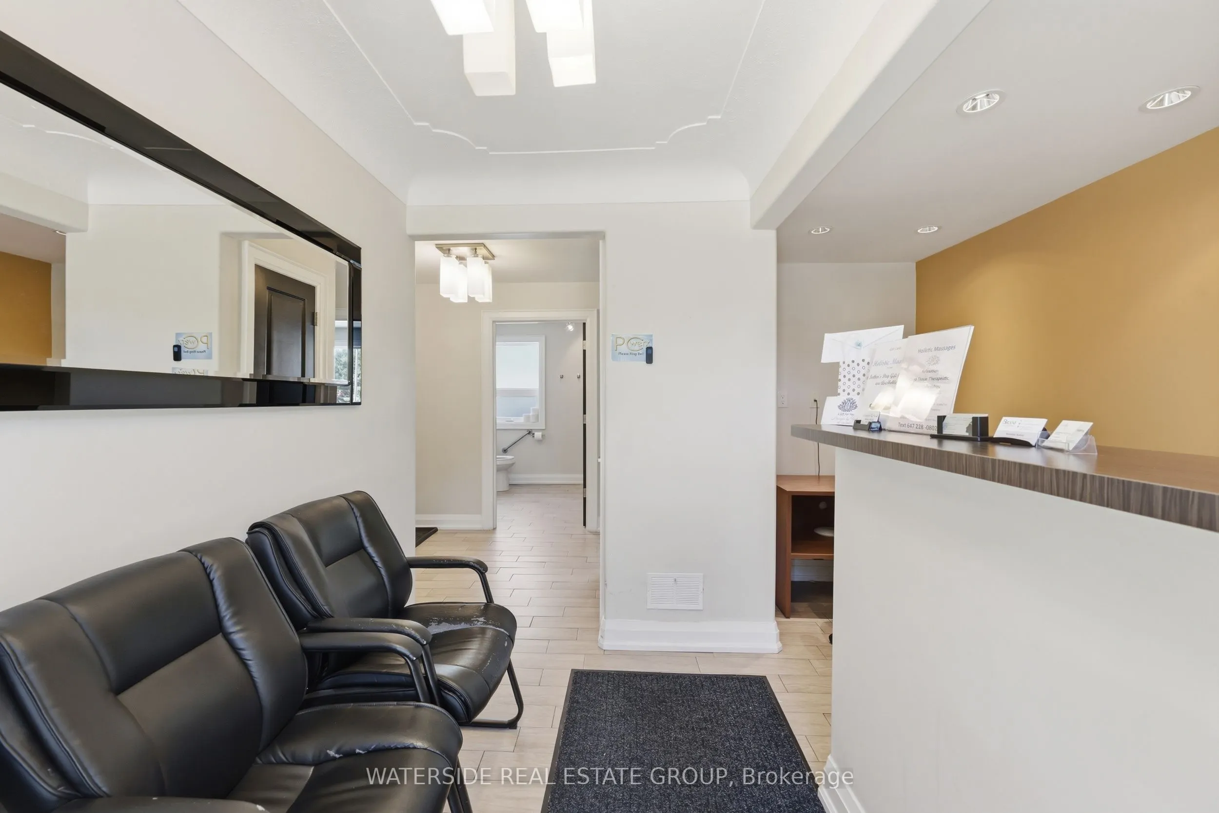 60 King Street W