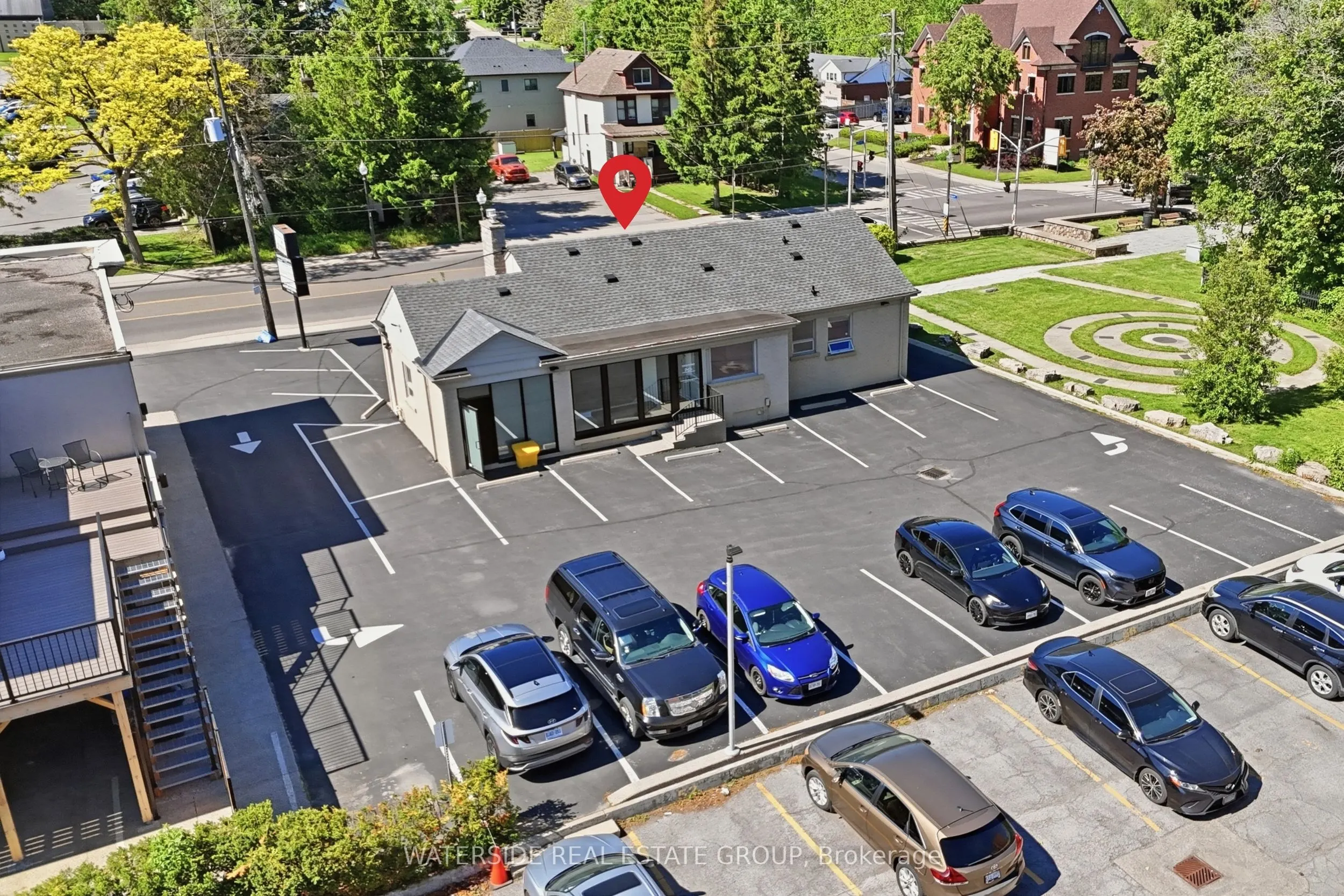 60 King Street W
