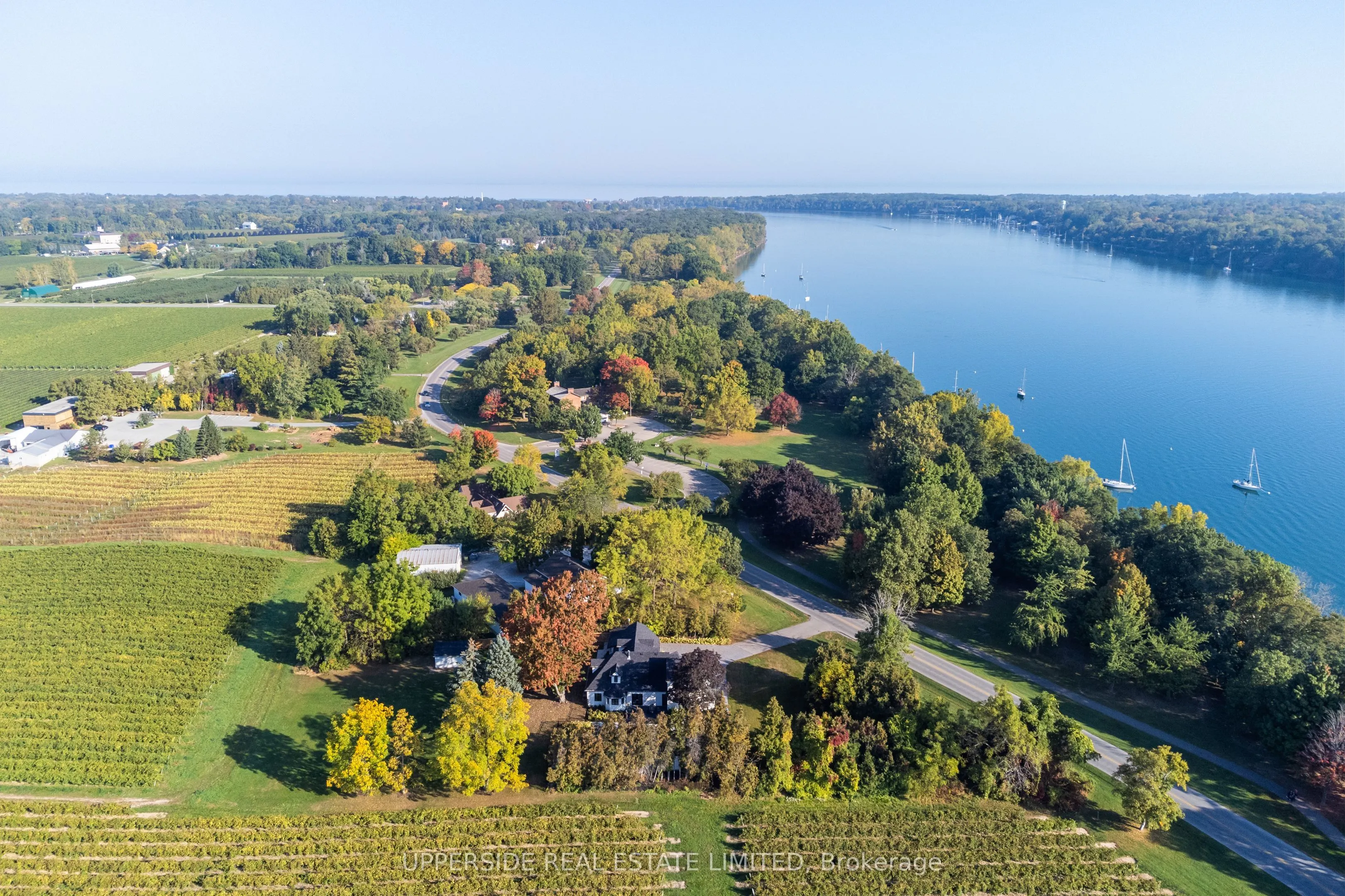 15886 Niagara Parkway