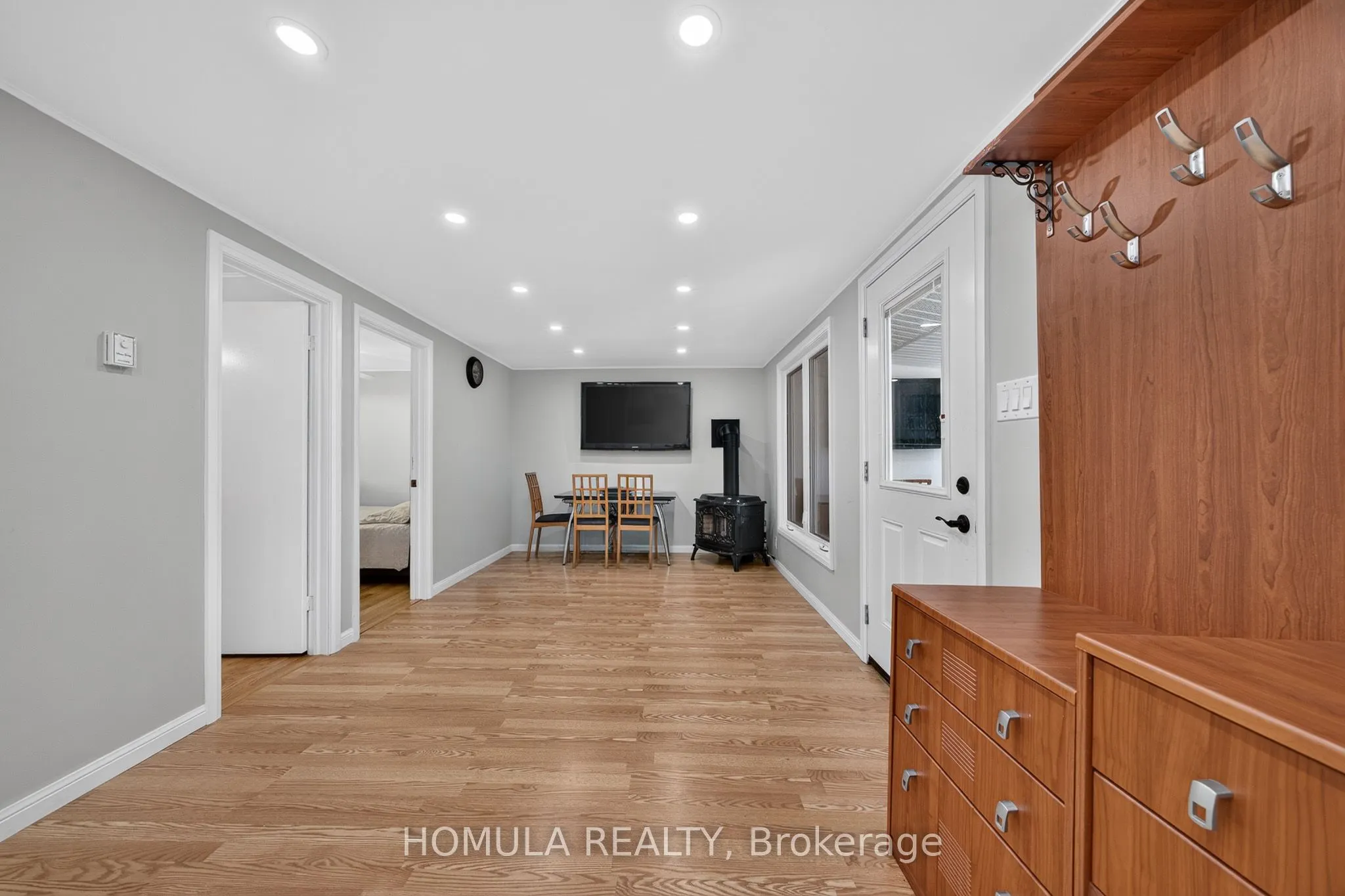 24 Riverside Drive