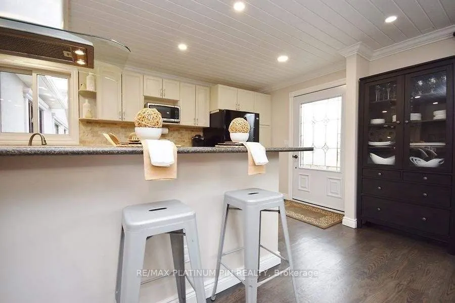 21 Longfield Drive