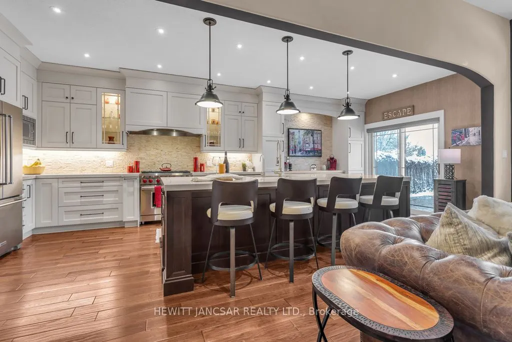 211 Terrace Wood Crescent