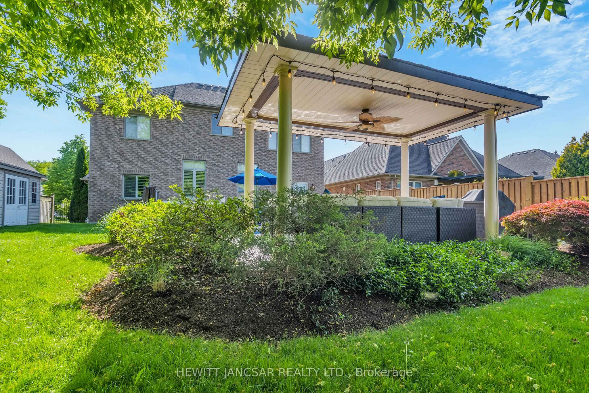 211 Terrace Wood Crescent