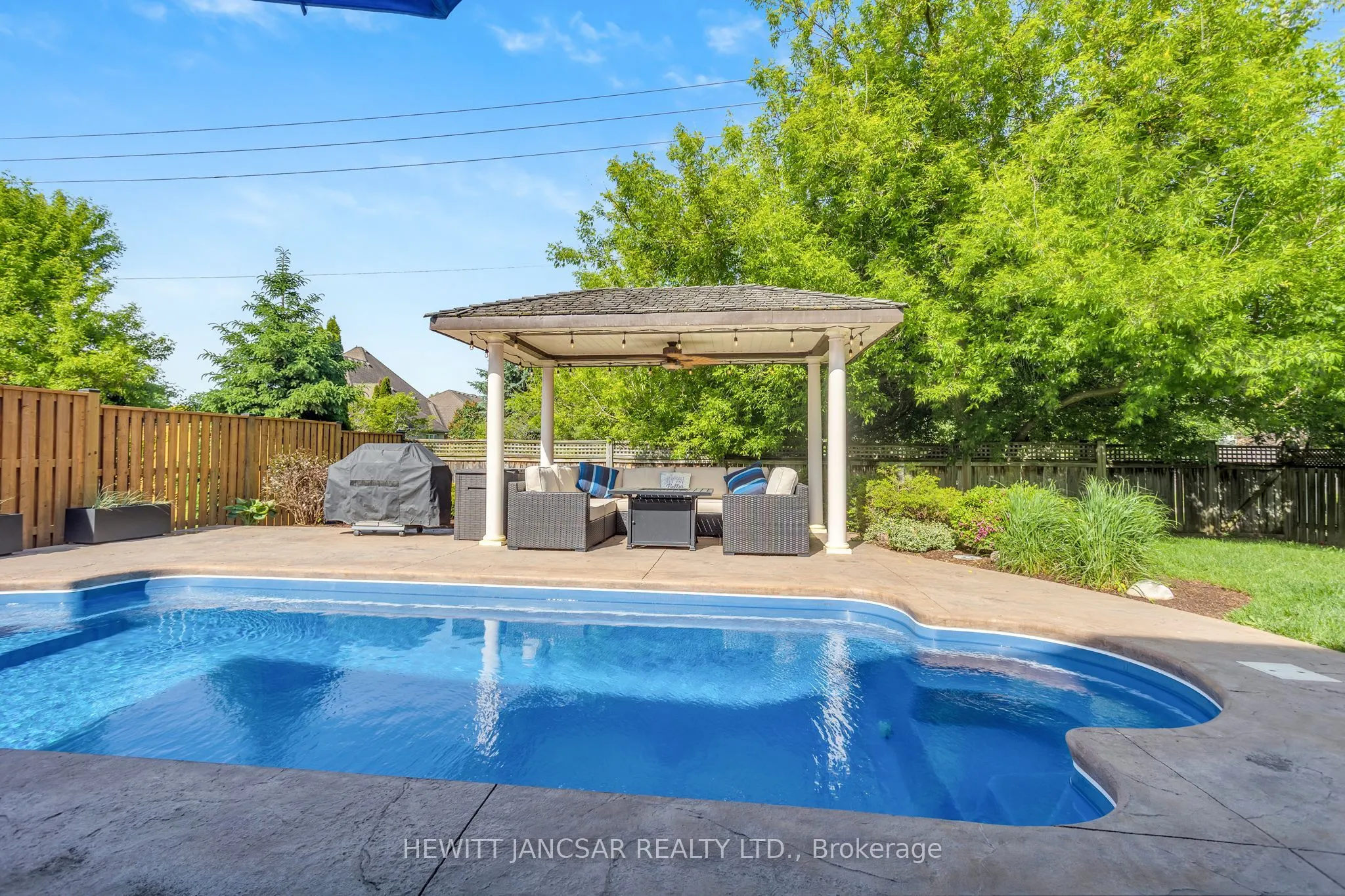 211 Terrace Wood Crescent