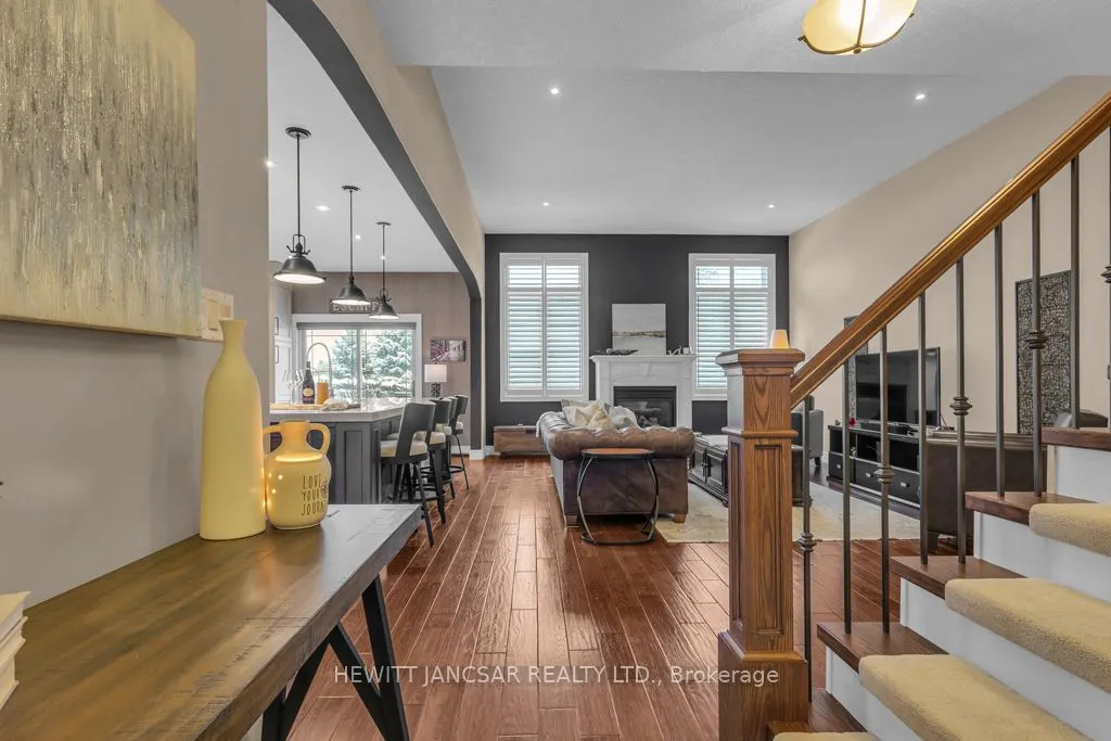 211 Terrace Wood Crescent