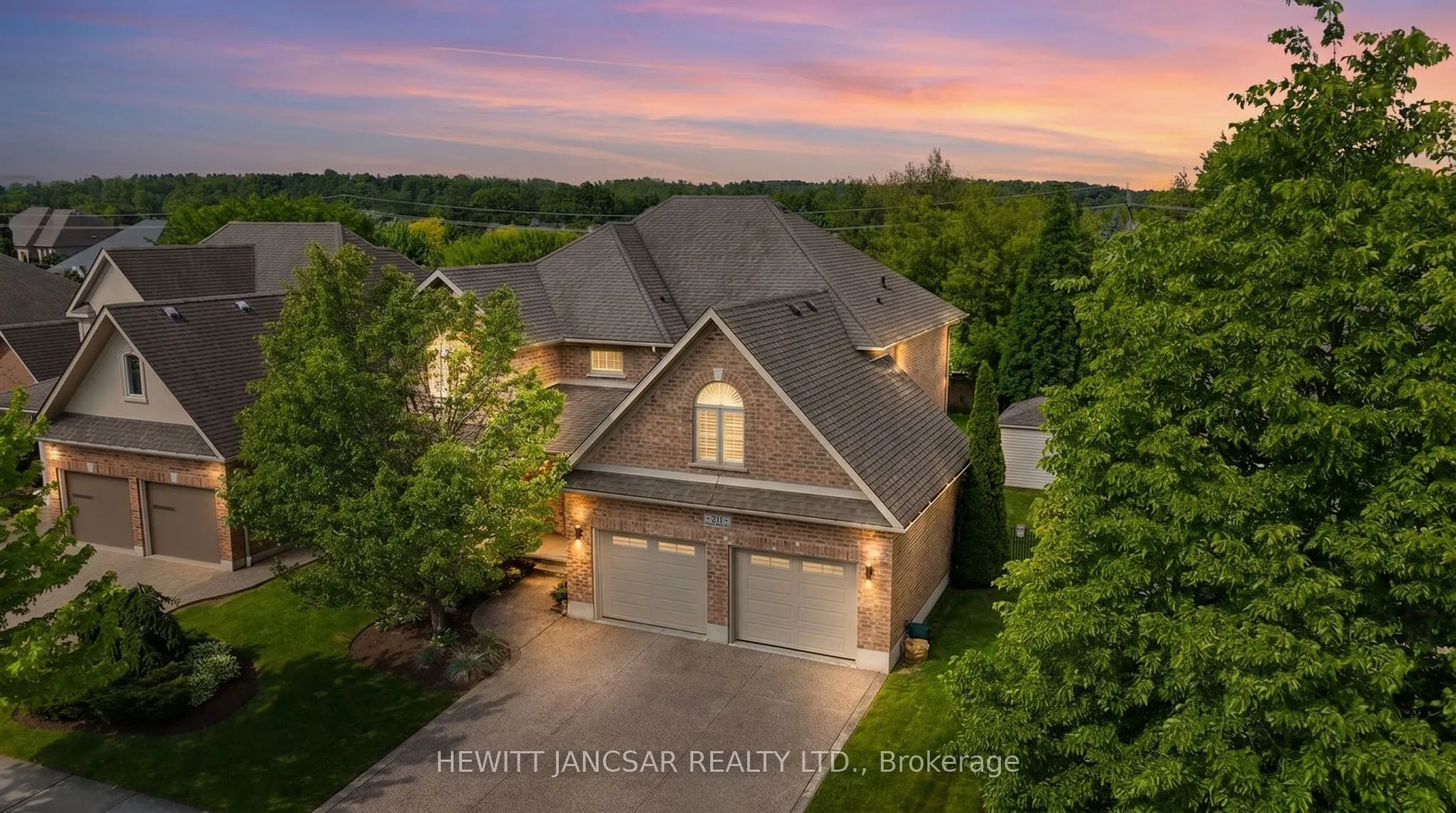 211 Terrace Wood Crescent
