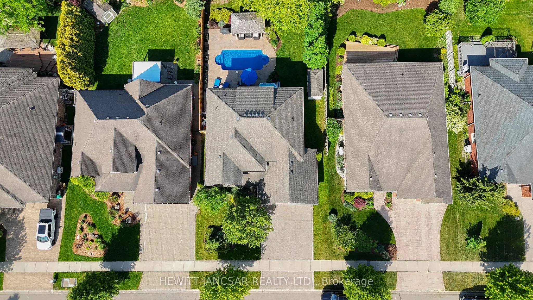 211 Terrace Wood Crescent