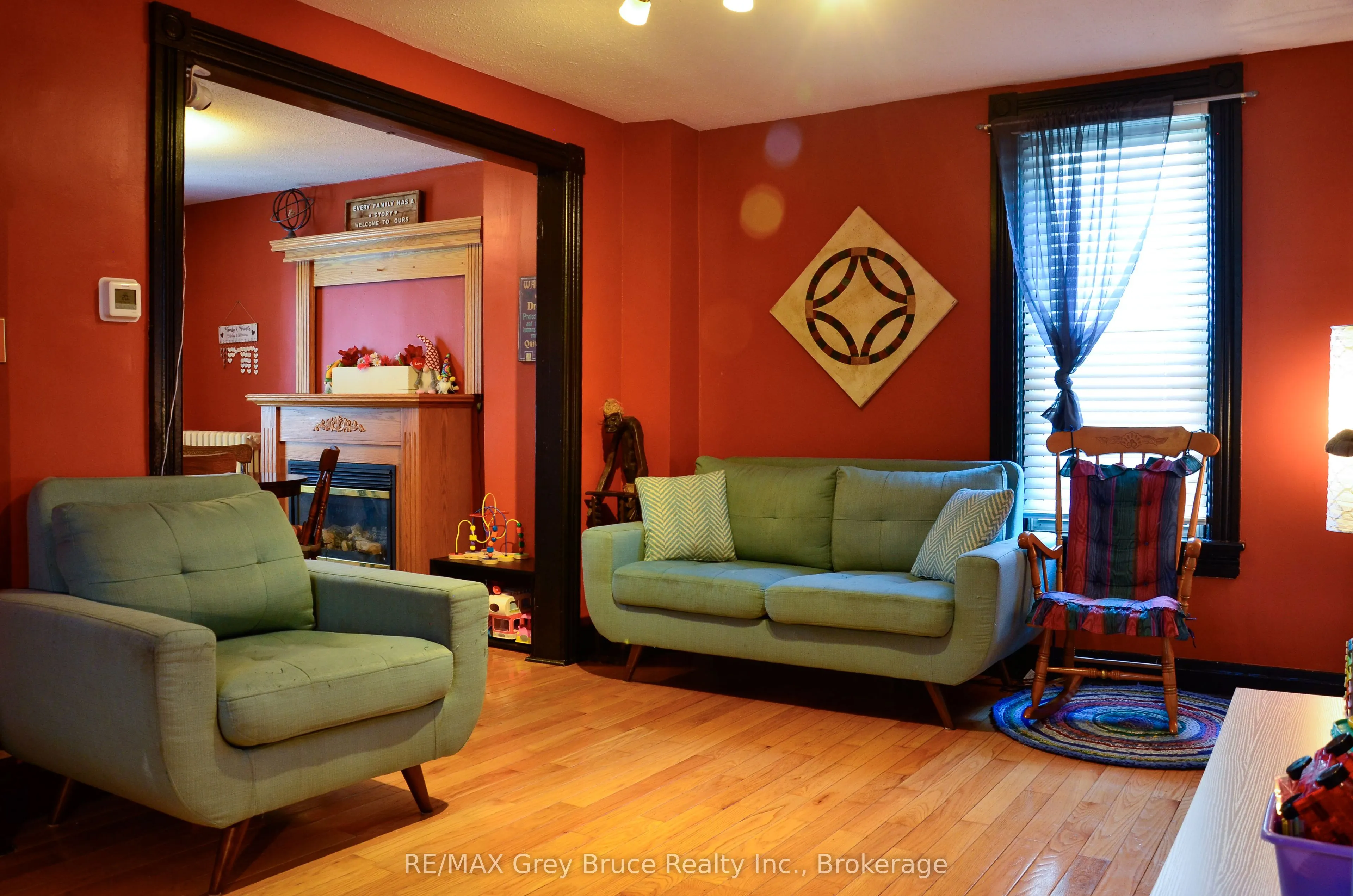 499 16th Street W