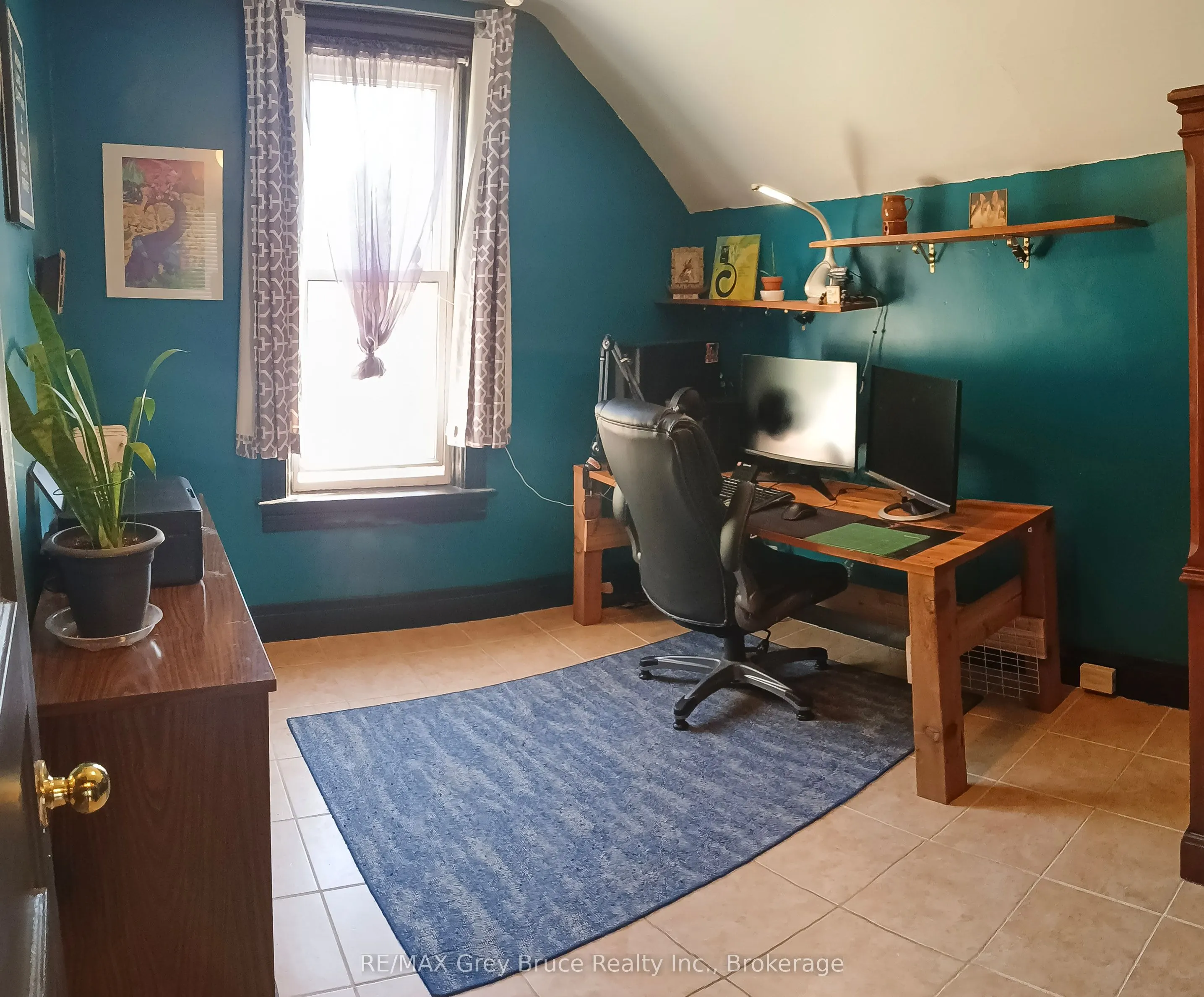 499 16th Street W