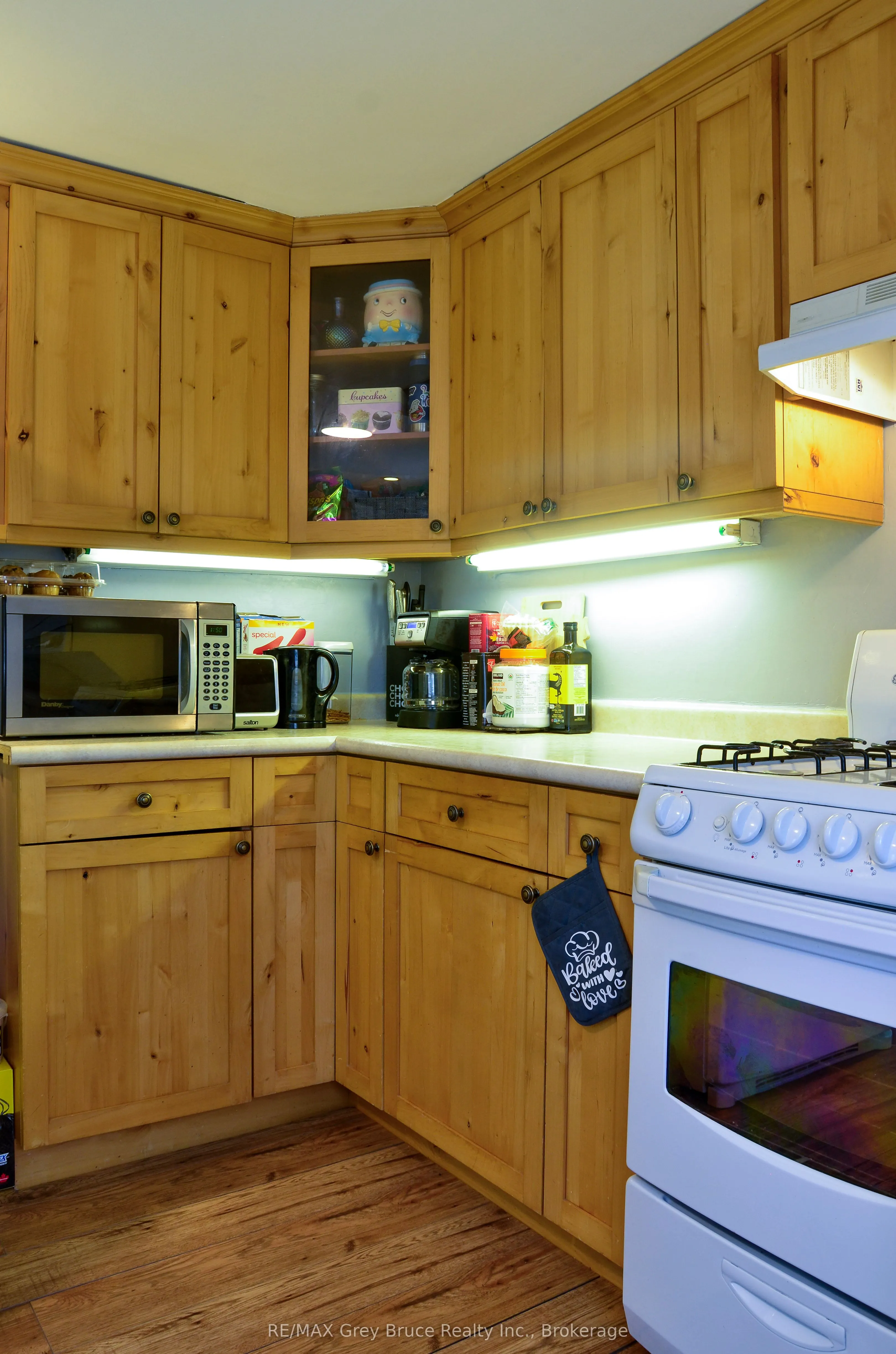 499 16th Street W