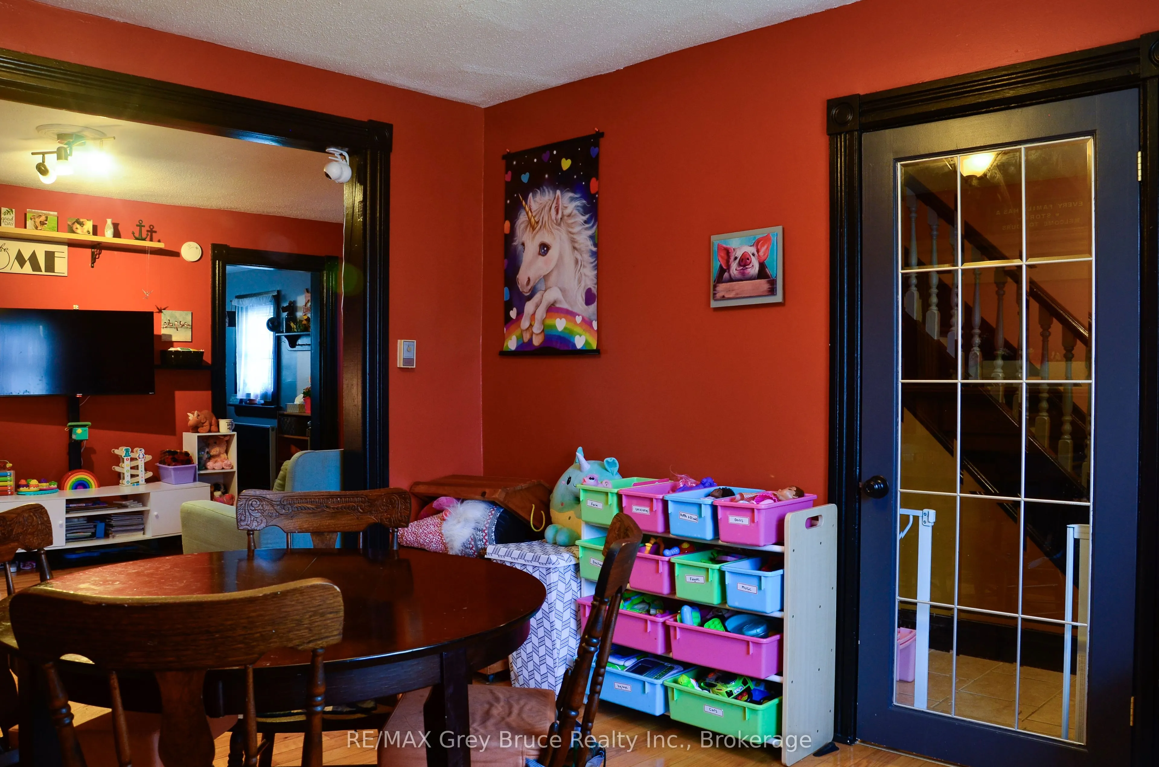 499 16th Street W