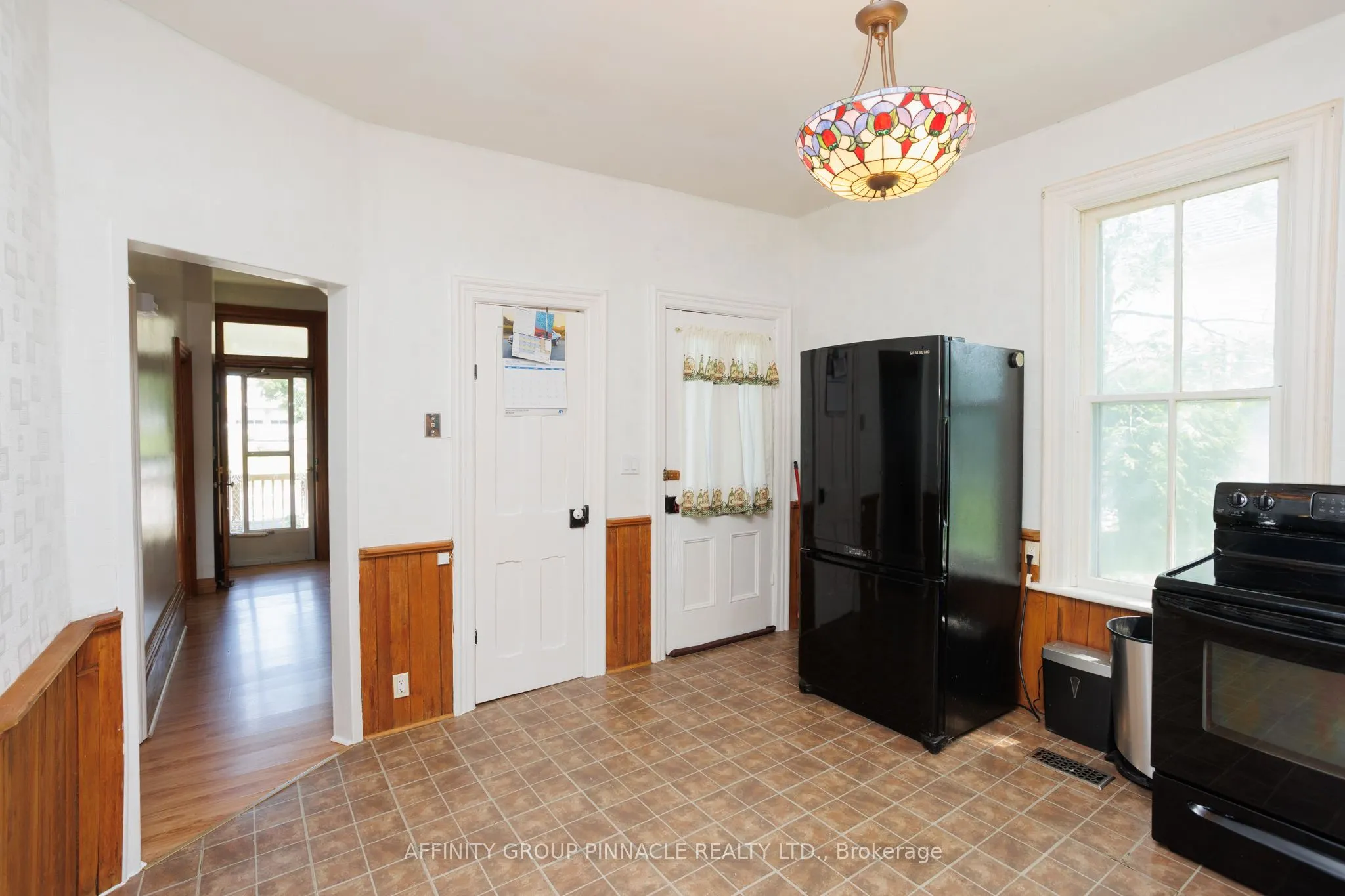 7 Colborne Street E