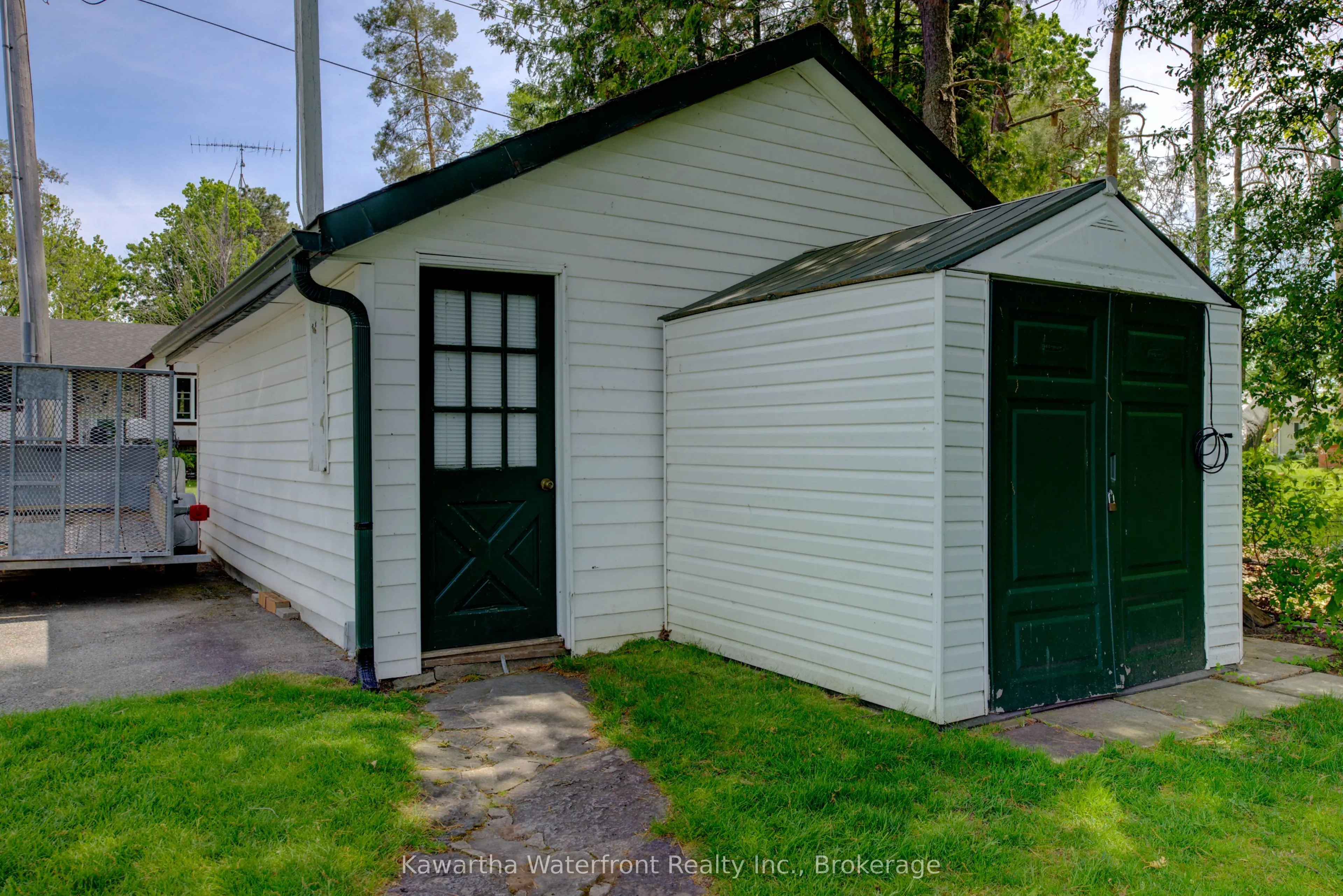 48 Leslie Frost Lane