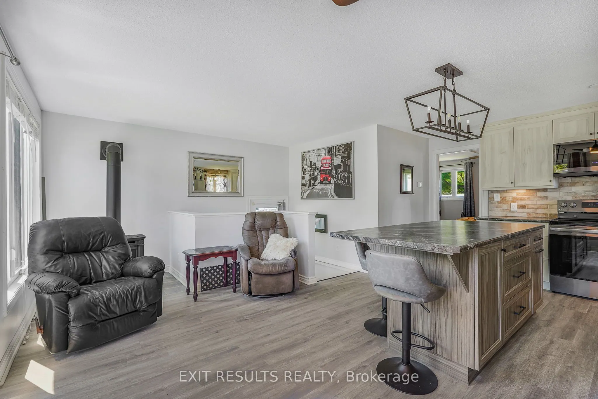 8 Beaver Lane