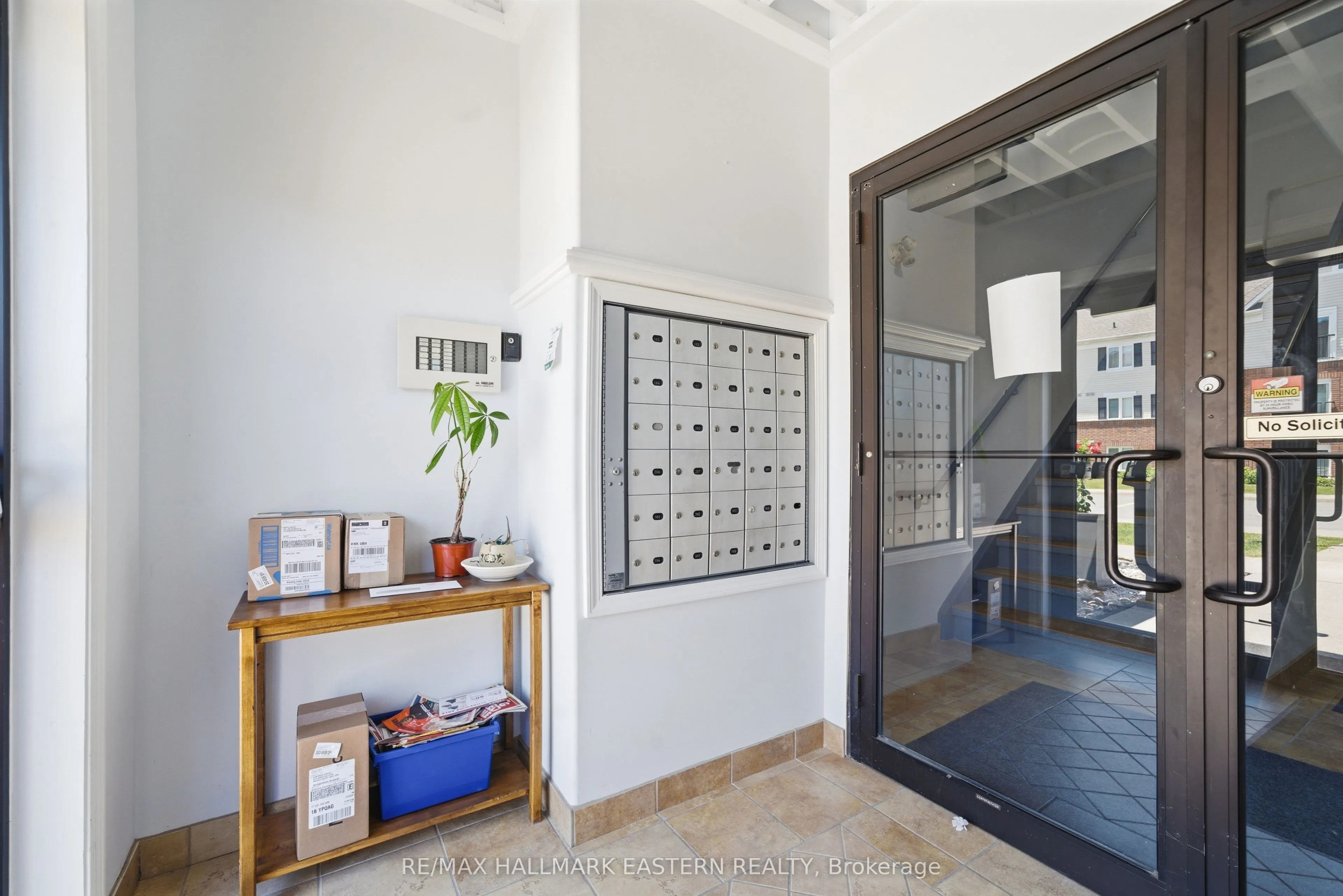 300 Spillsbury Drive #101