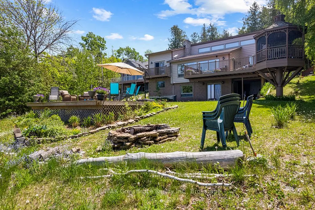 121 Ivy Drive