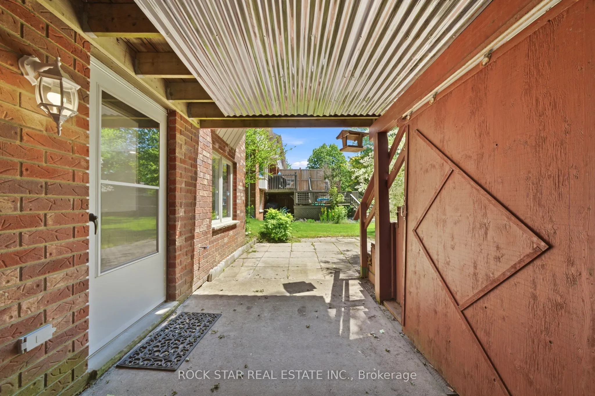 180 Lawrence Lane