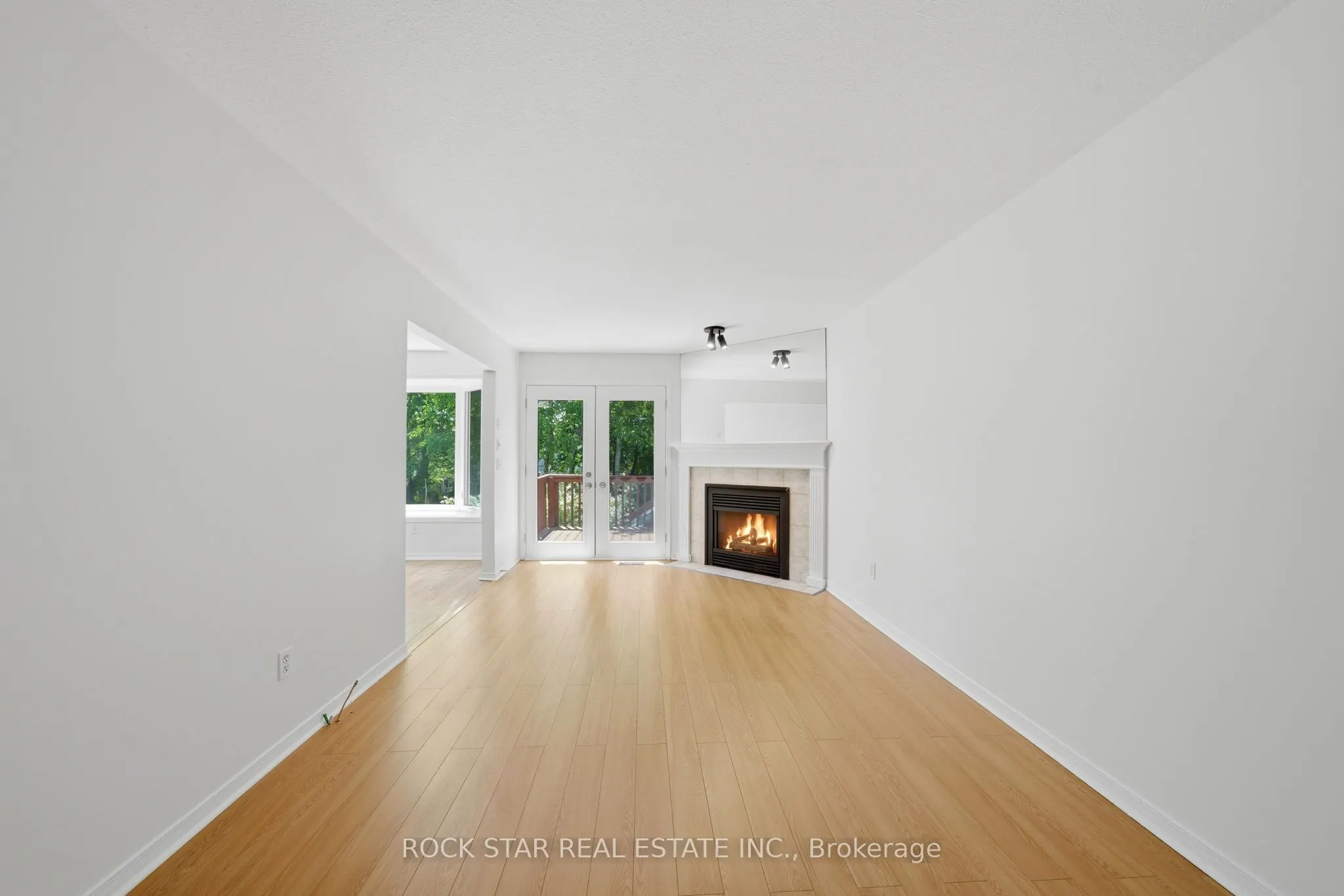 180 Lawrence Lane