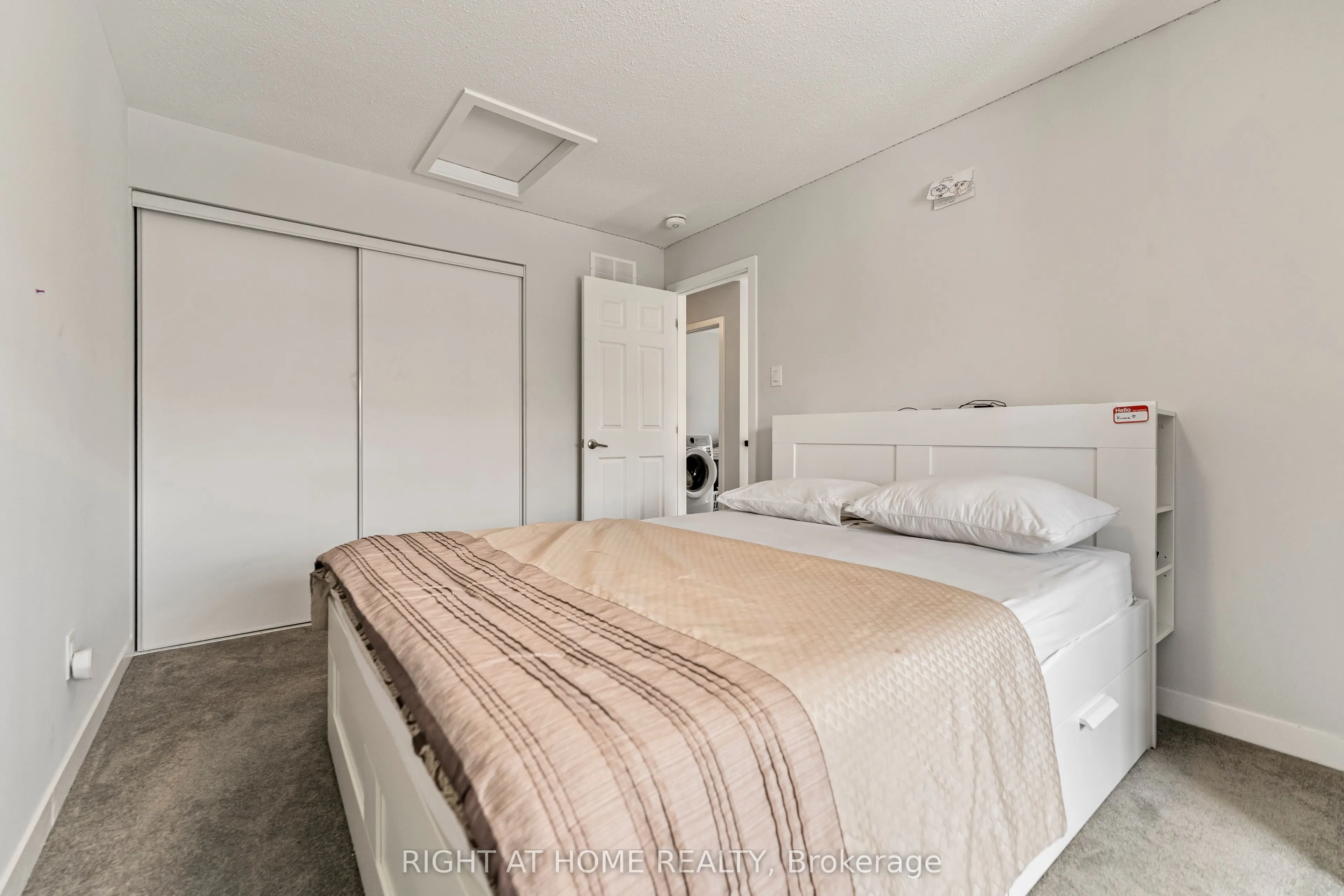 221 Billrian Crescent
