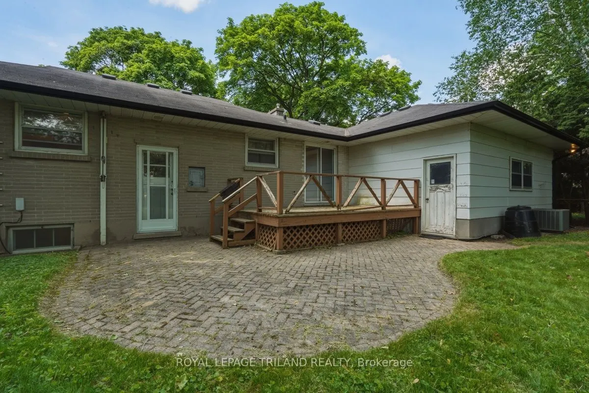 1492 North Vernon Avenue
