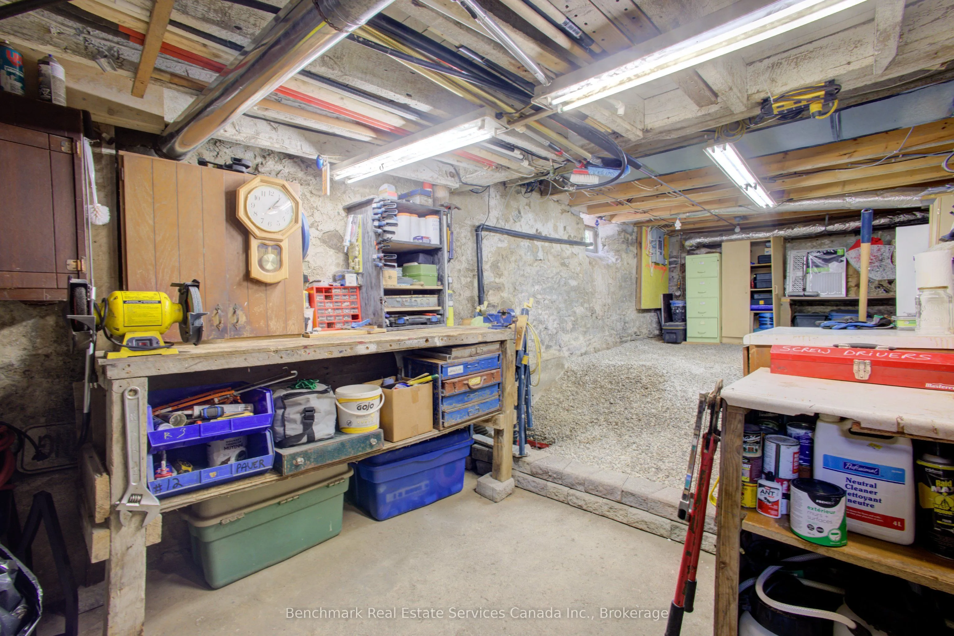 87 St Andrew Street N