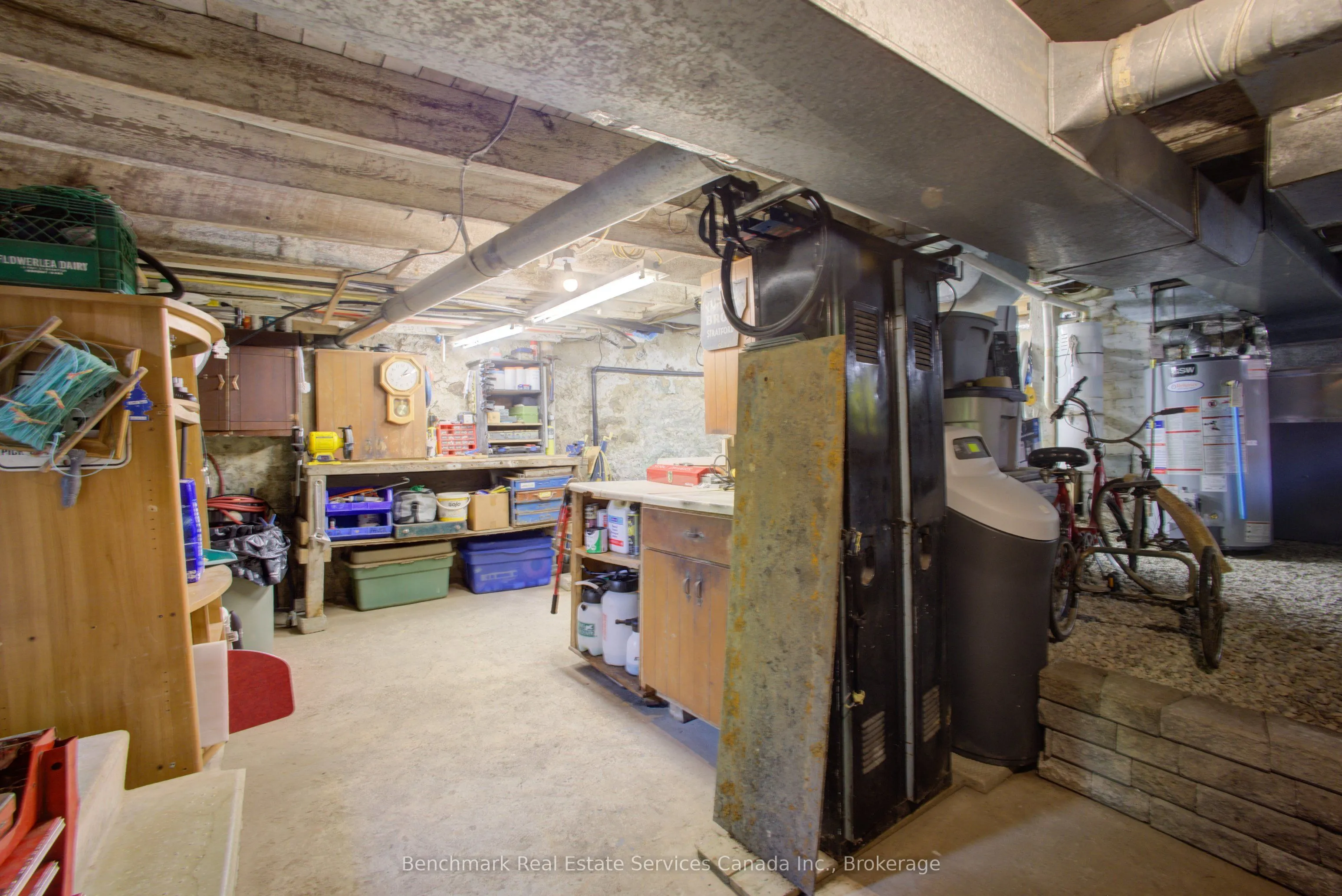 87 St Andrew Street N